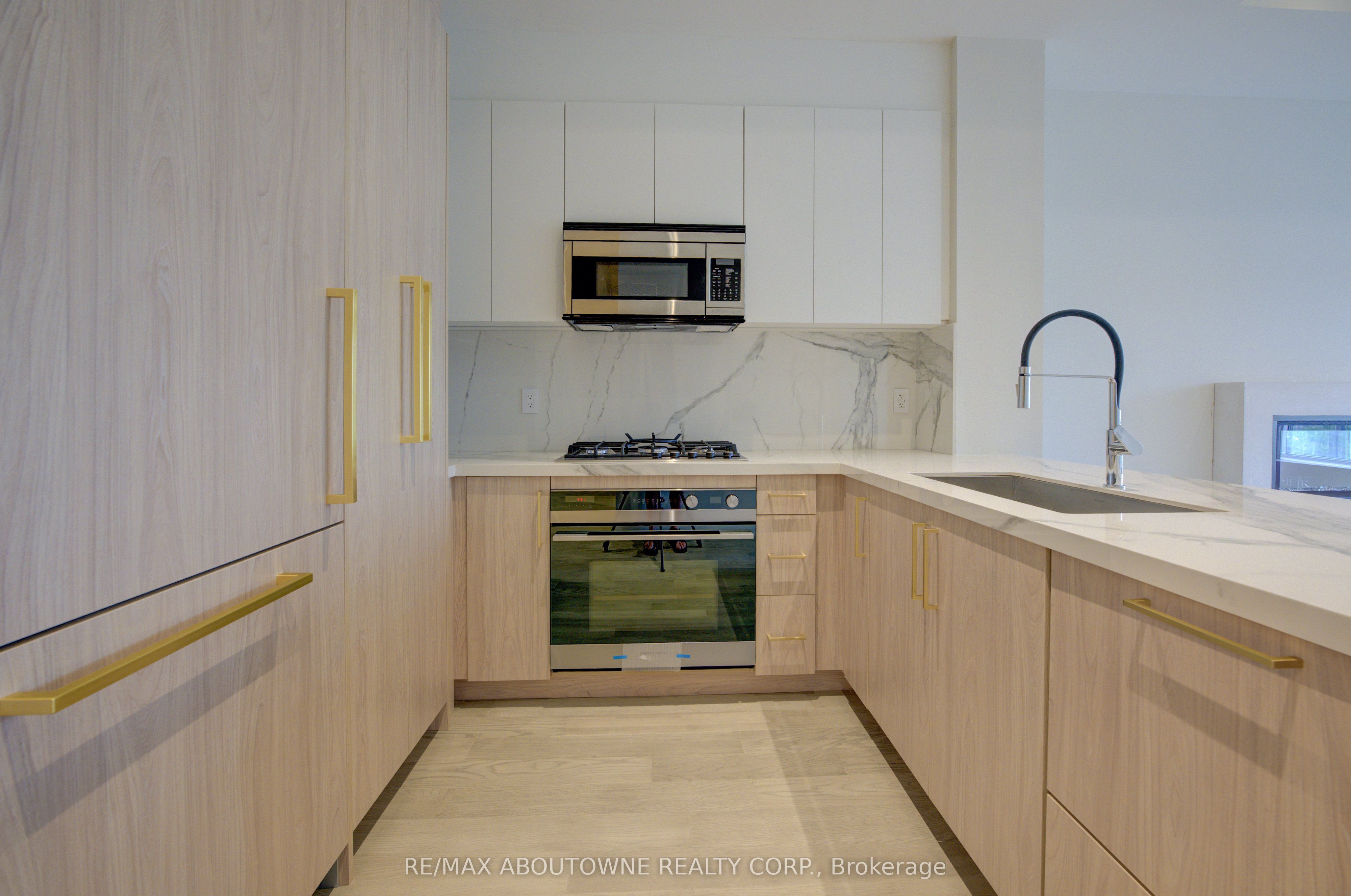 06 – 123 MAURICE Drive, Oakville ‣ W12552838 06 – 123 MAURICE Drive, Oakville ‣ W12552838