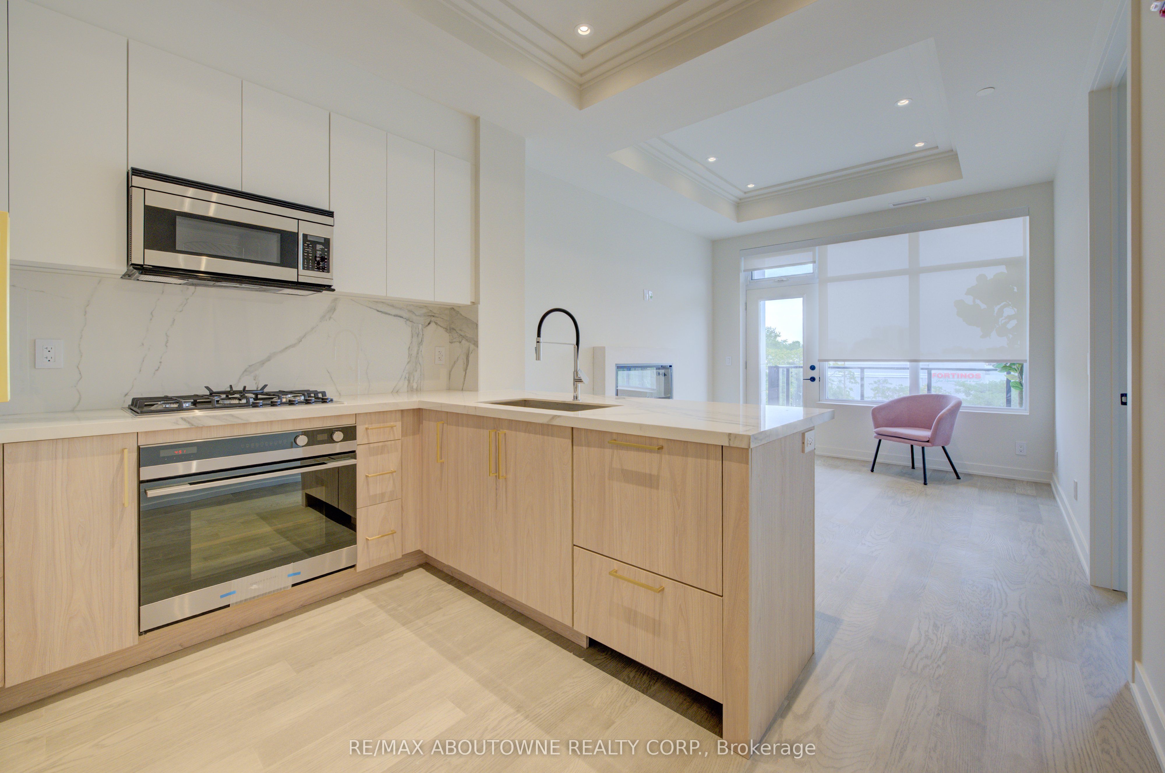 06 – 123 MAURICE Drive, Oakville ‣ W12552838 06 – 123 MAURICE Drive, Oakville ‣ W12552838