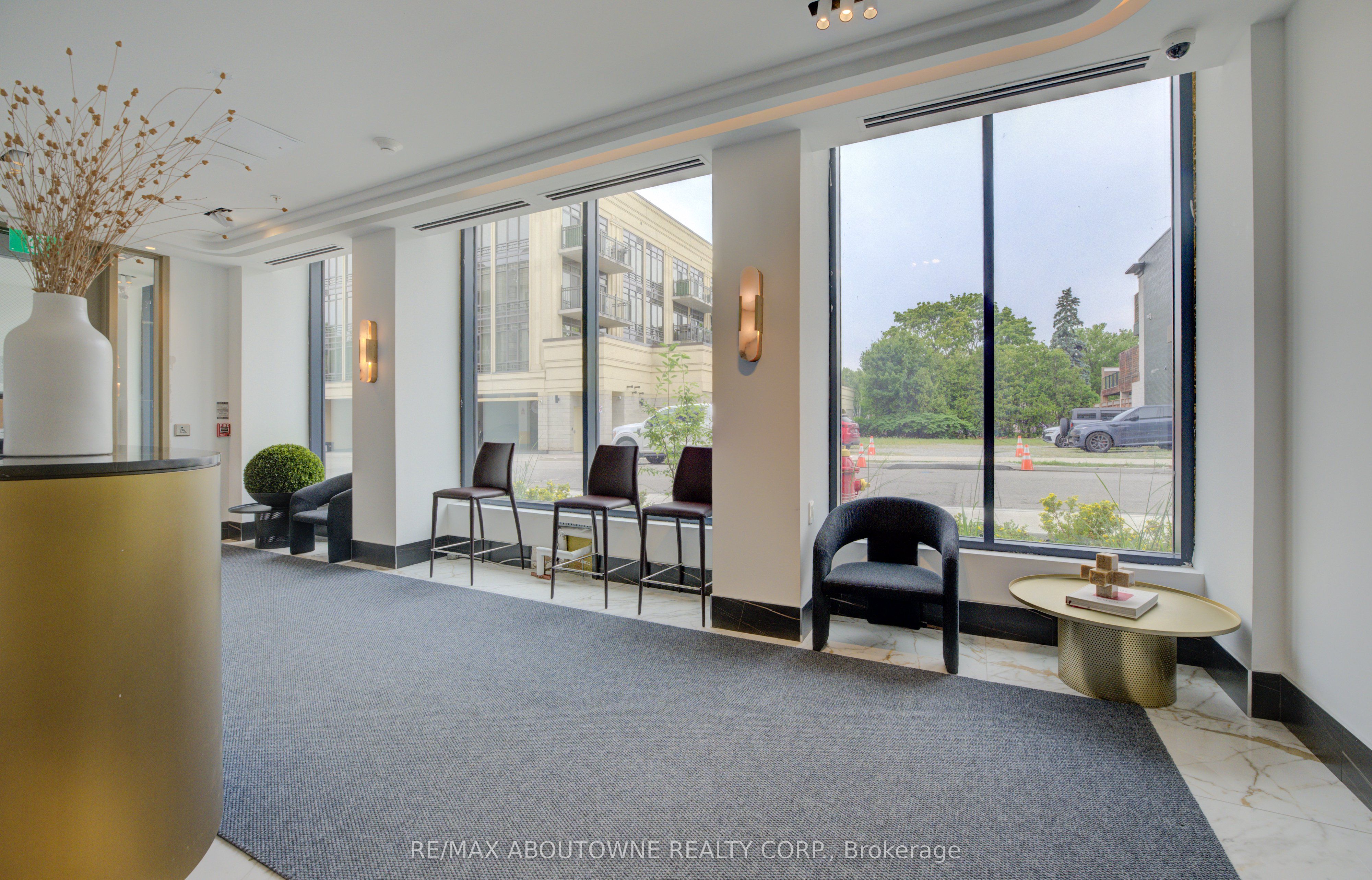 06 – 123 MAURICE Drive, Oakville ‣ W12552838 06 – 123 MAURICE Drive, Oakville ‣ W12552838