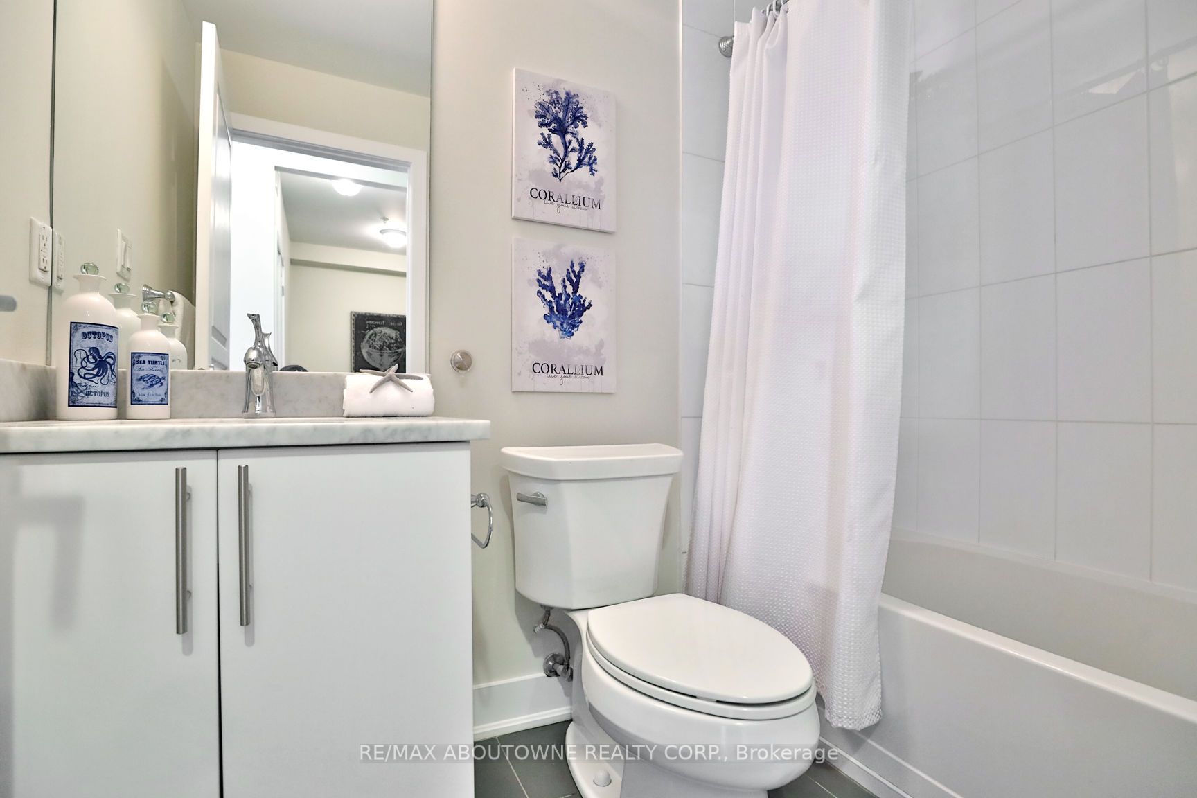 103 – 128 Garden Drive, Oakville ‣ W12553688 103 – 128 Garden Drive, Oakville ‣ W12553688