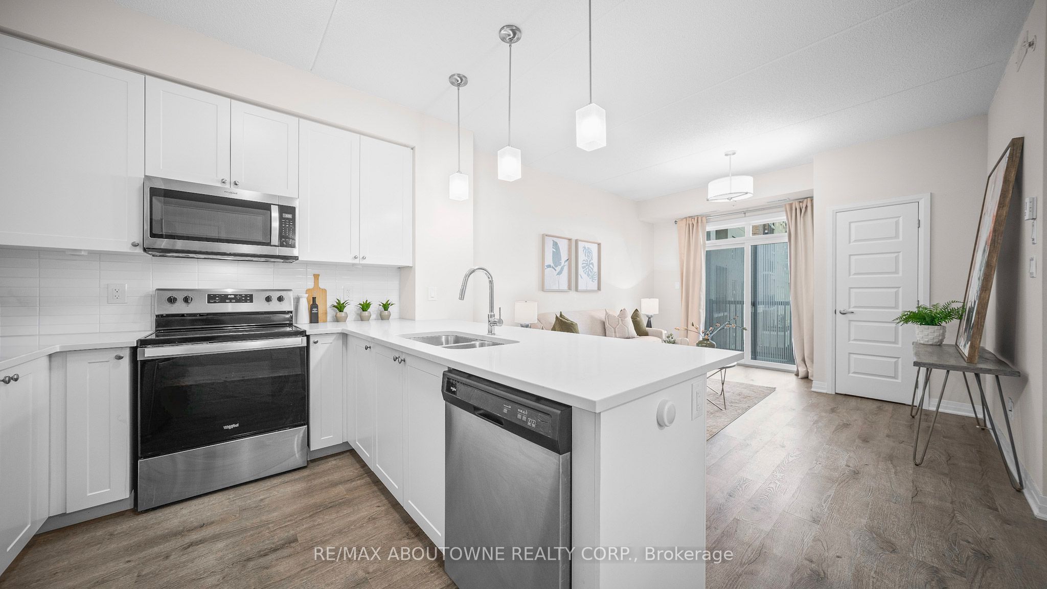 4 – 610 Farmstead Drive, Milton ‣ W12558360 4 – 610 Farmstead Drive, Milton ‣ W12558360