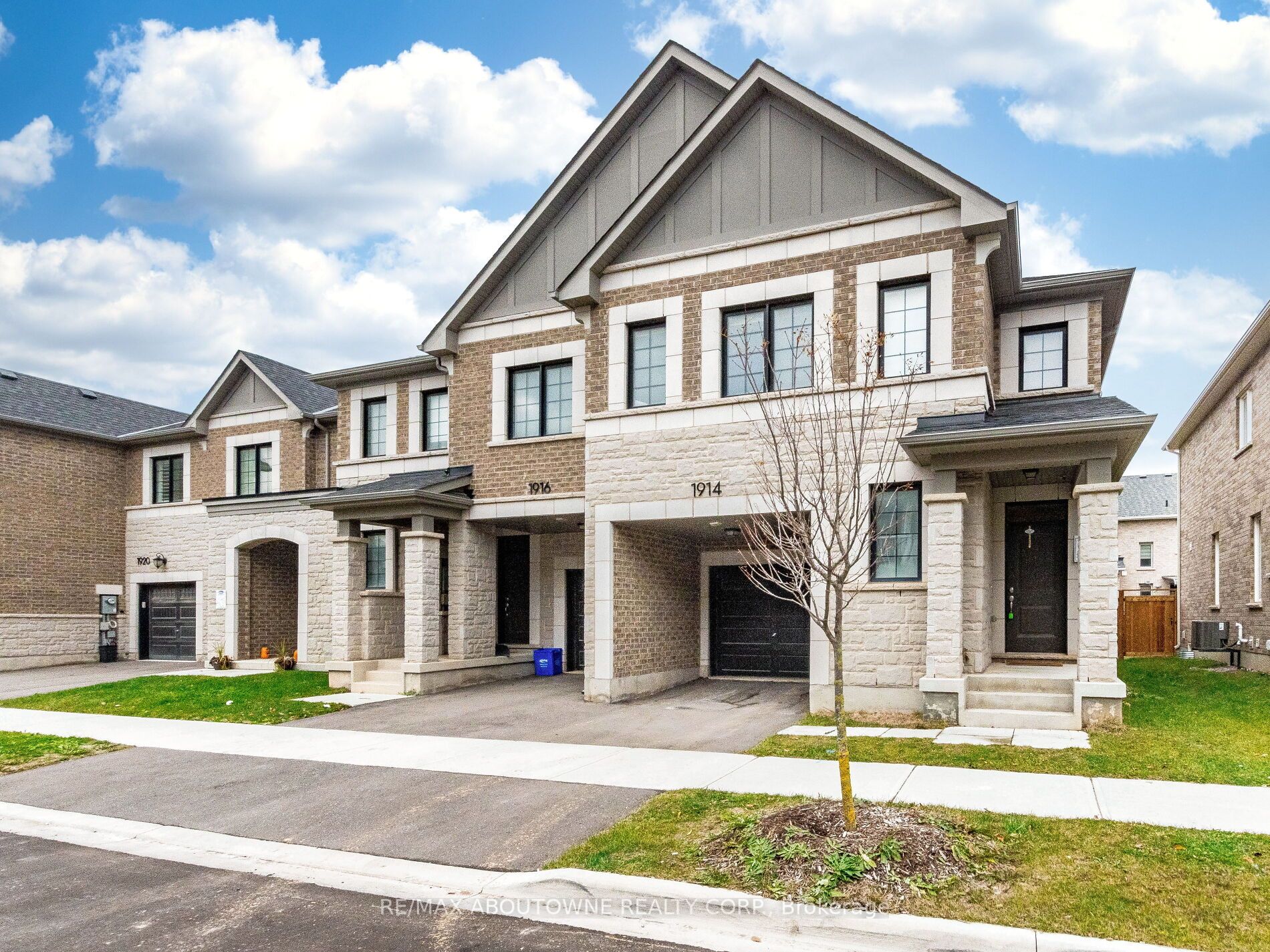 1914 Thames Circle, Milton ‣ W12560104 1914 Thames Circle, Milton ‣ W12560104