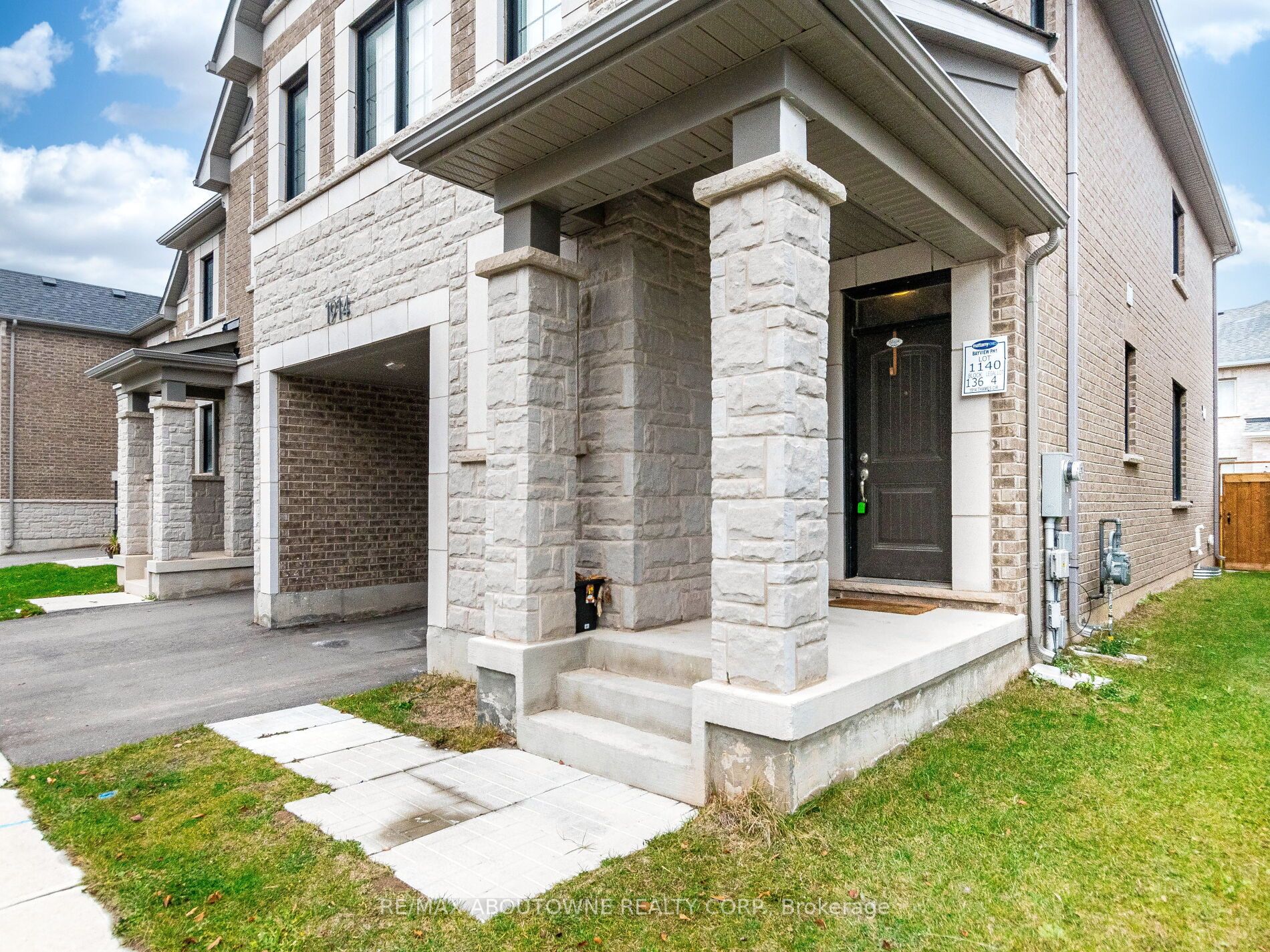 1914 Thames Circle, Milton ‣ W12560104 1914 Thames Circle, Milton ‣ W12560104