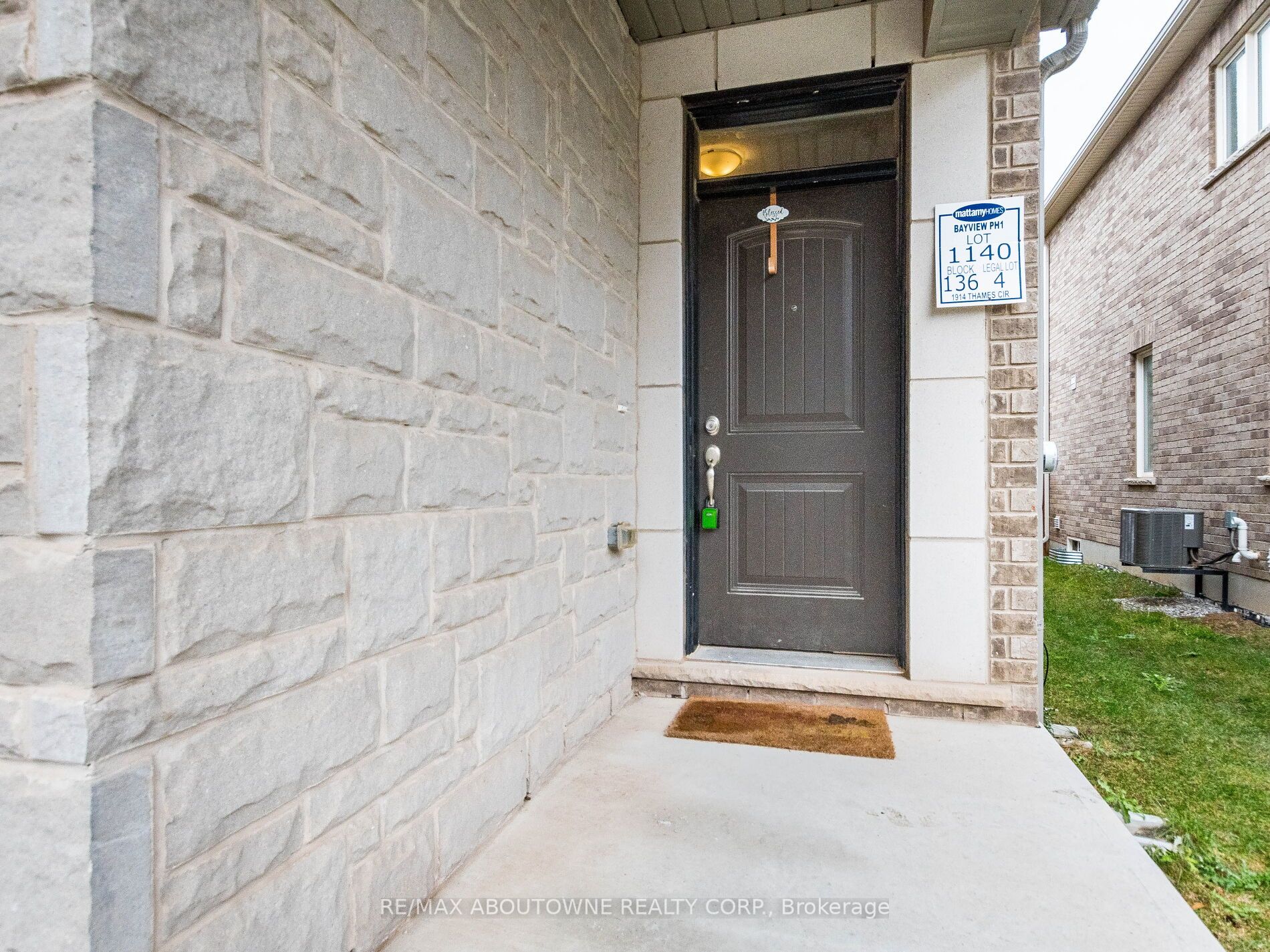 1914 Thames Circle, Milton ‣ W12560104 1914 Thames Circle, Milton ‣ W12560104