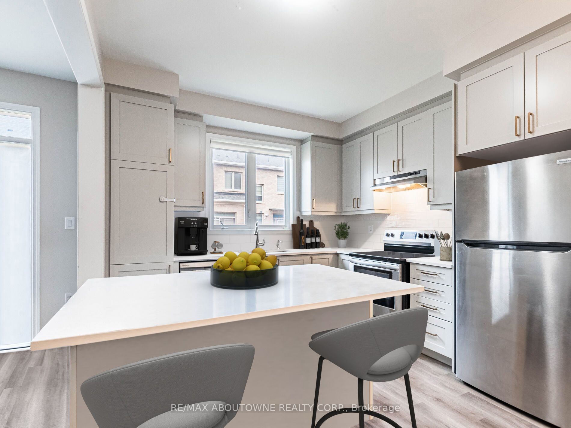 1914 Thames Circle, Milton ‣ W12560104 1914 Thames Circle, Milton ‣ W12560104