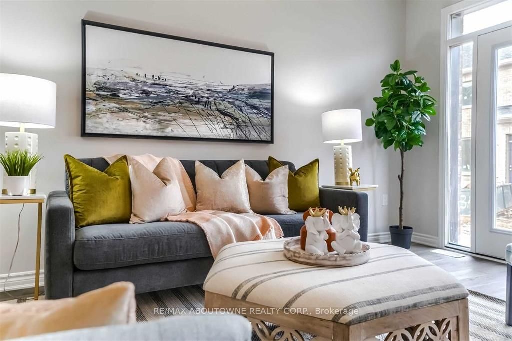 1914 Thames Circle, Milton ‣ W12560104 1914 Thames Circle, Milton ‣ W12560104