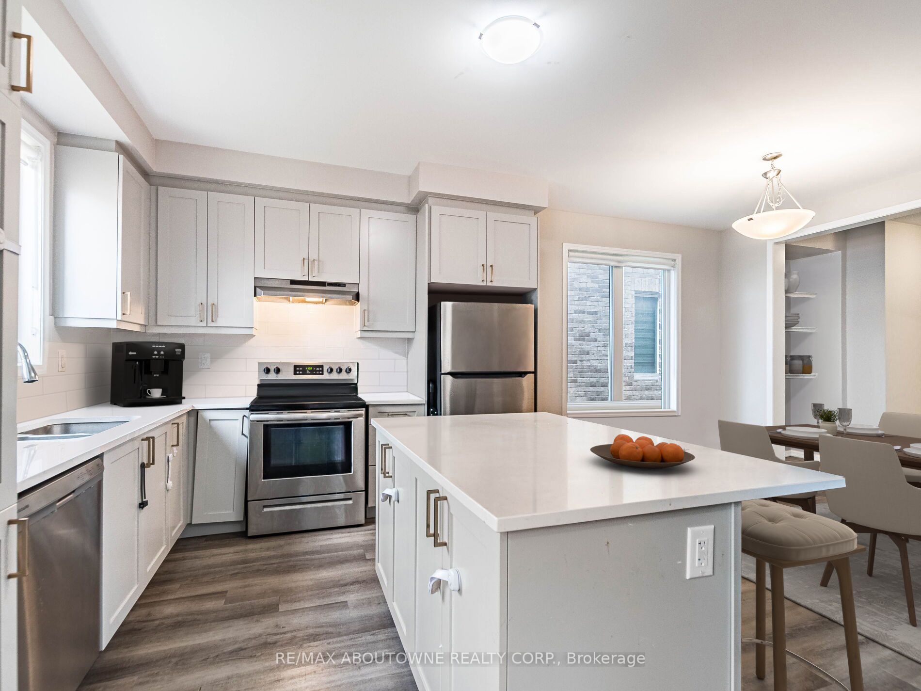 1914 Thames Circle, Milton ‣ W12560104 1914 Thames Circle, Milton ‣ W12560104