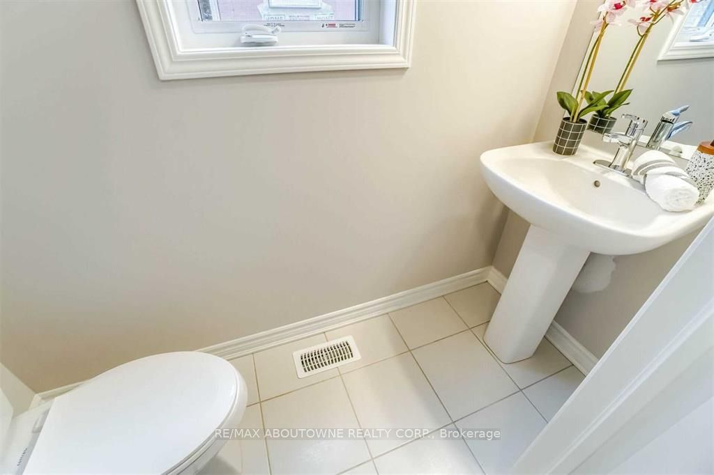 1914 Thames Circle, Milton ‣ W12560104 1914 Thames Circle, Milton ‣ W12560104