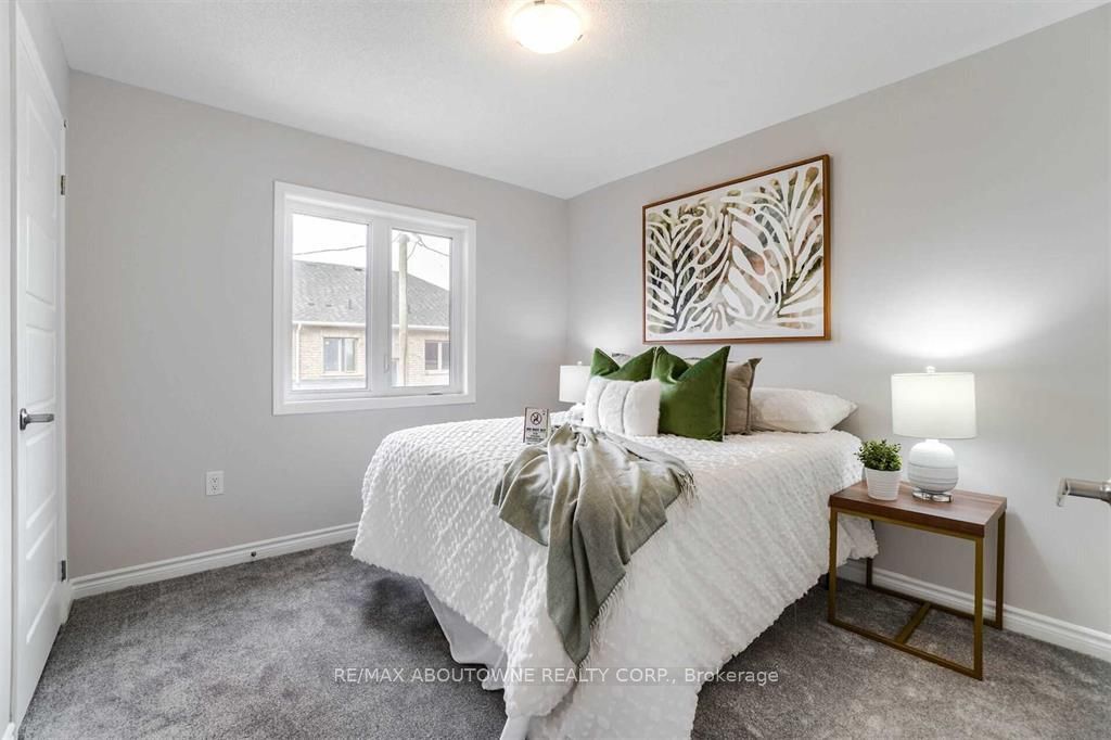 1914 Thames Circle, Milton ‣ W12560104 1914 Thames Circle, Milton ‣ W12560104