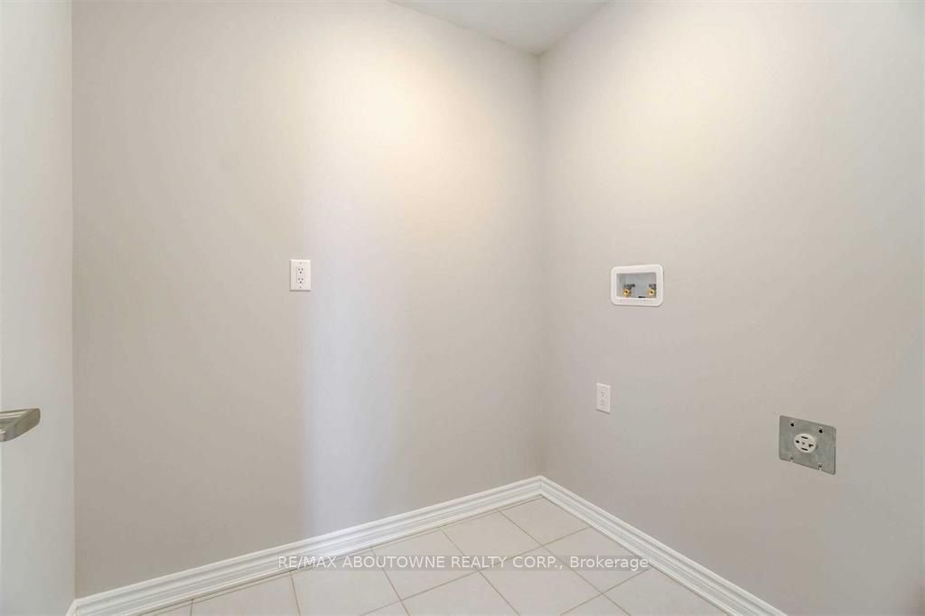 1914 Thames Circle, Milton ‣ W12560104 1914 Thames Circle, Milton ‣ W12560104