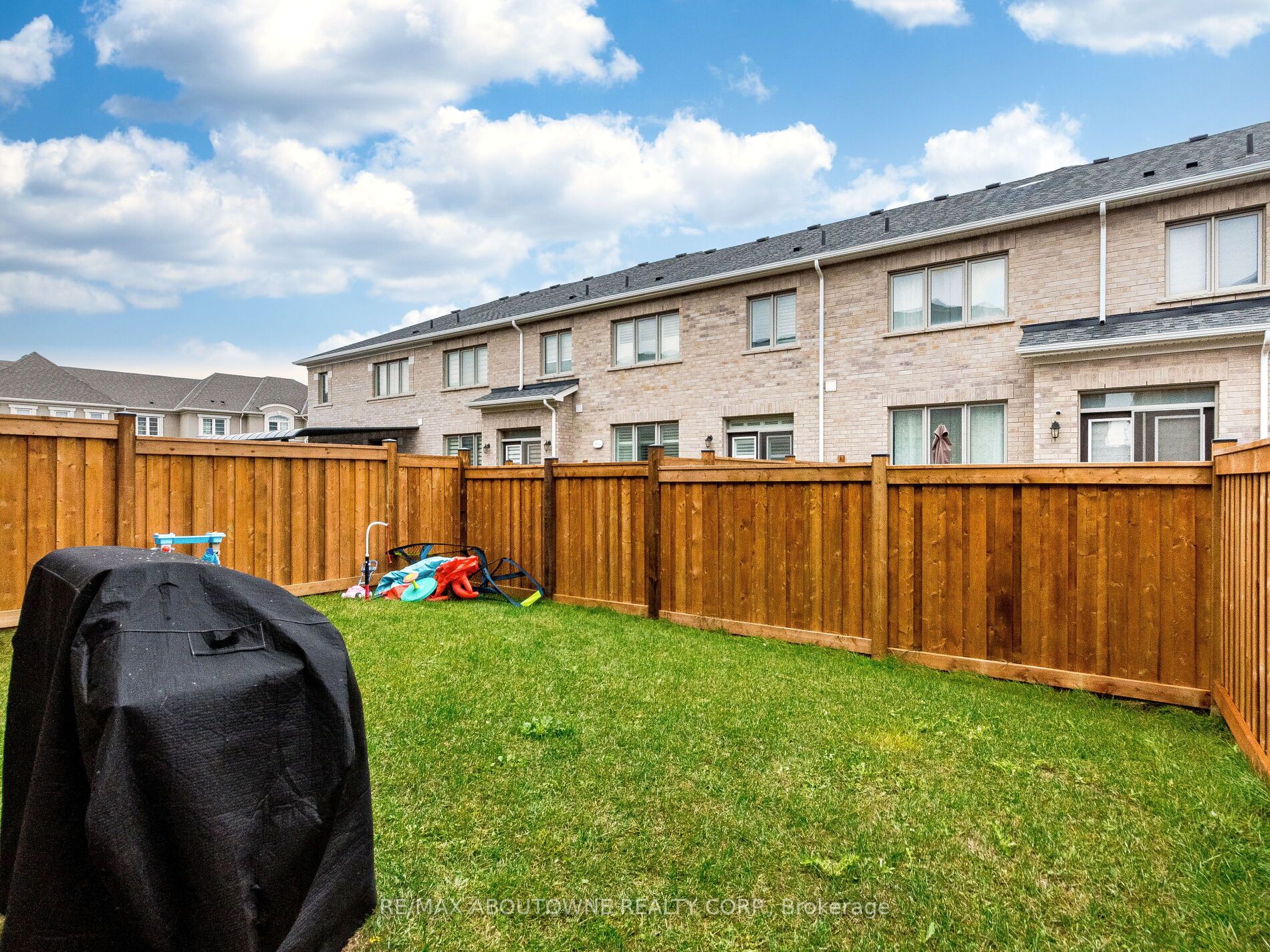 1914 Thames Circle, Milton ‣ W12560104 1914 Thames Circle, Milton ‣ W12560104