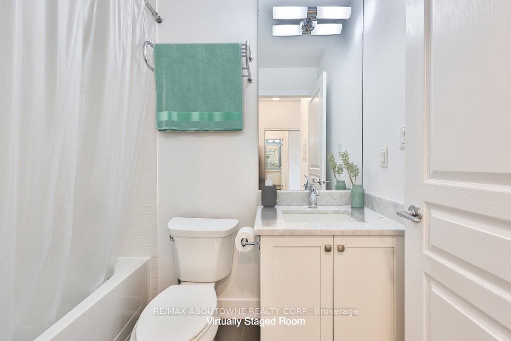 7 – 128 Garden Drive, Oakville ‣ W12563976 7 – 128 Garden Drive, Oakville ‣ W12563976