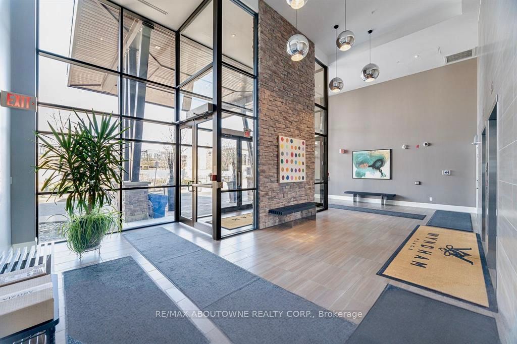 7 – 128 Garden Drive, Oakville ‣ W12563976 7 – 128 Garden Drive, Oakville ‣ W12563976