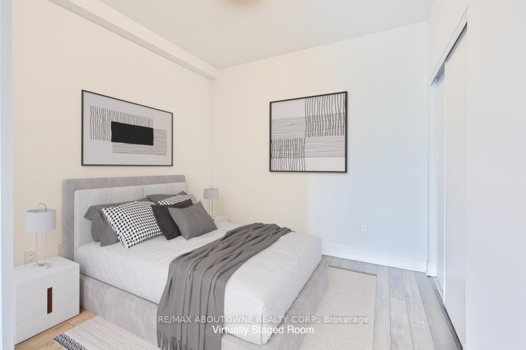 7 – 128 Garden Drive, Oakville ‣ W12563976 7 – 128 Garden Drive, Oakville ‣ W12563976