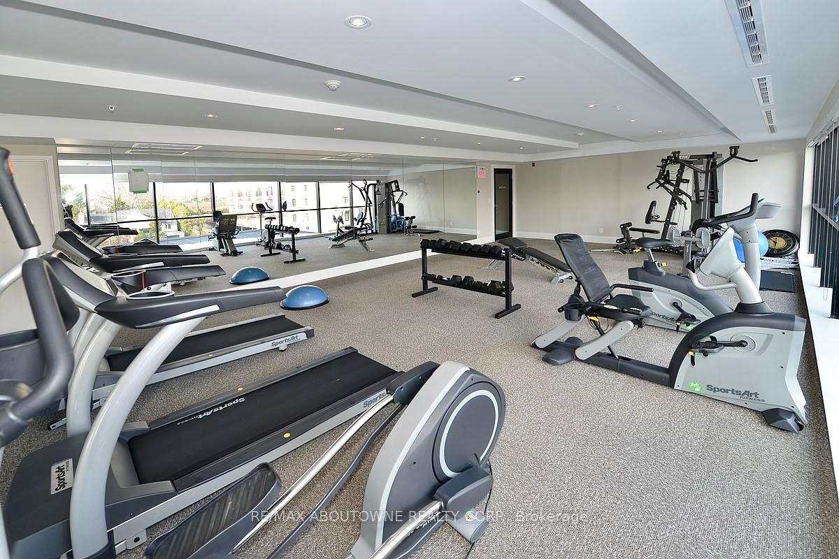 7 – 128 Garden Drive, Oakville ‣ W12563976 7 – 128 Garden Drive, Oakville ‣ W12563976