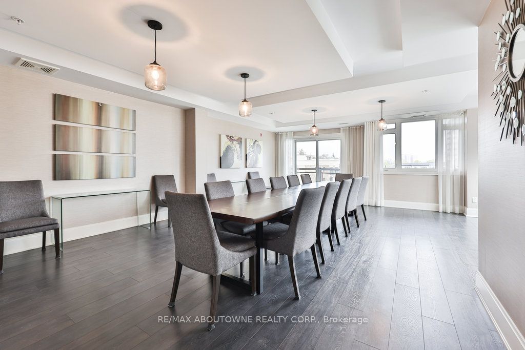 7 – 128 Garden Drive, Oakville ‣ W12563976 7 – 128 Garden Drive, Oakville ‣ W12563976