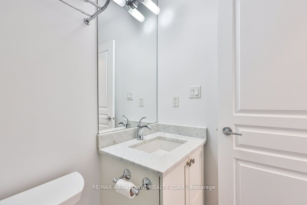 7 – 128 Garden Drive, Oakville ‣ W12563976 7 – 128 Garden Drive, Oakville ‣ W12563976