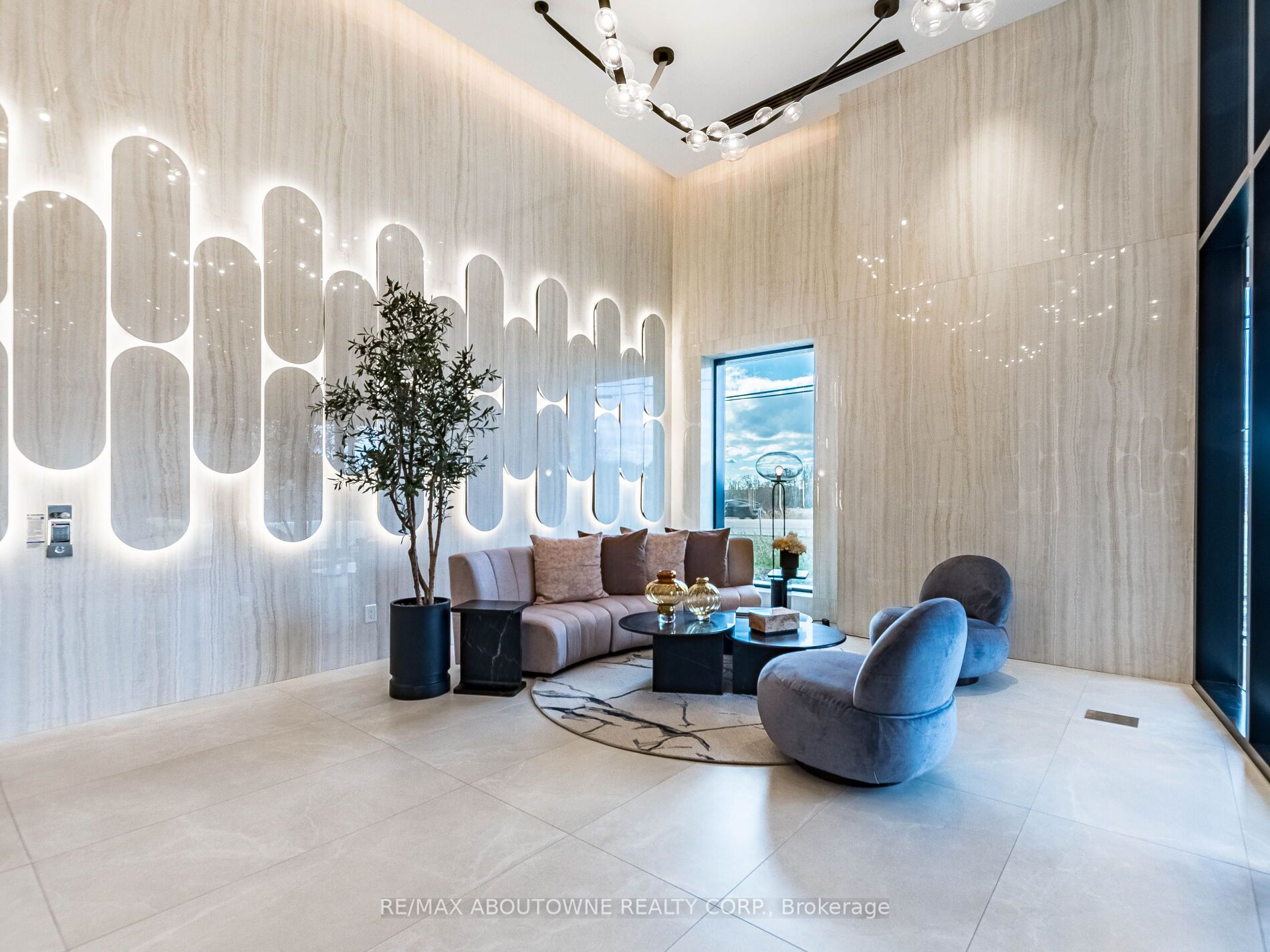 20 – 3240 William Colston Avenue, Oakville ‣ W12572916 20 – 3240 William Colston Avenue, Oakville ‣ W12572916