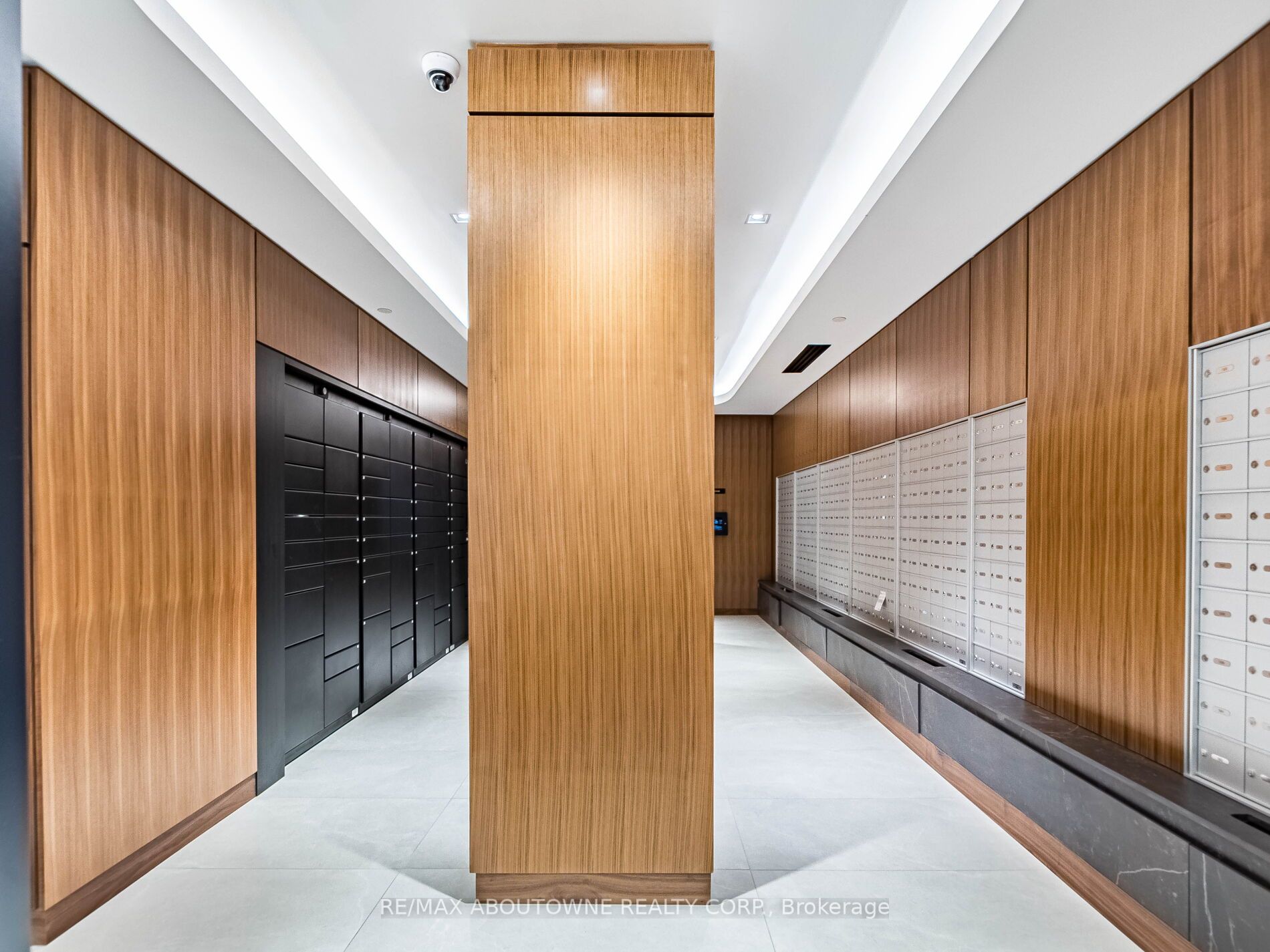 20 – 3240 William Colston Avenue, Oakville ‣ W12572916 20 – 3240 William Colston Avenue, Oakville ‣ W12572916