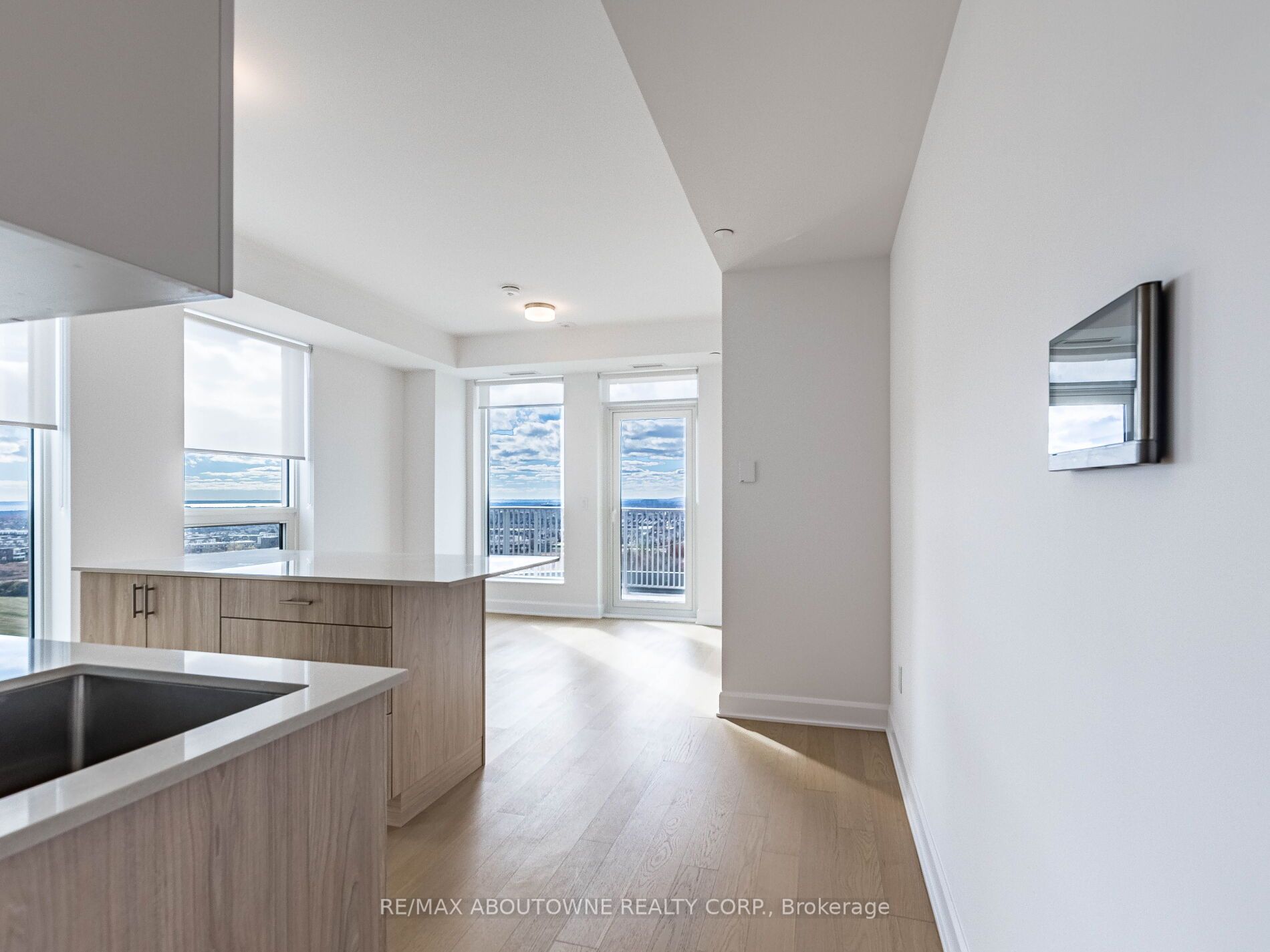 20 – 3240 William Colston Avenue, Oakville ‣ W12572916 20 – 3240 William Colston Avenue, Oakville ‣ W12572916