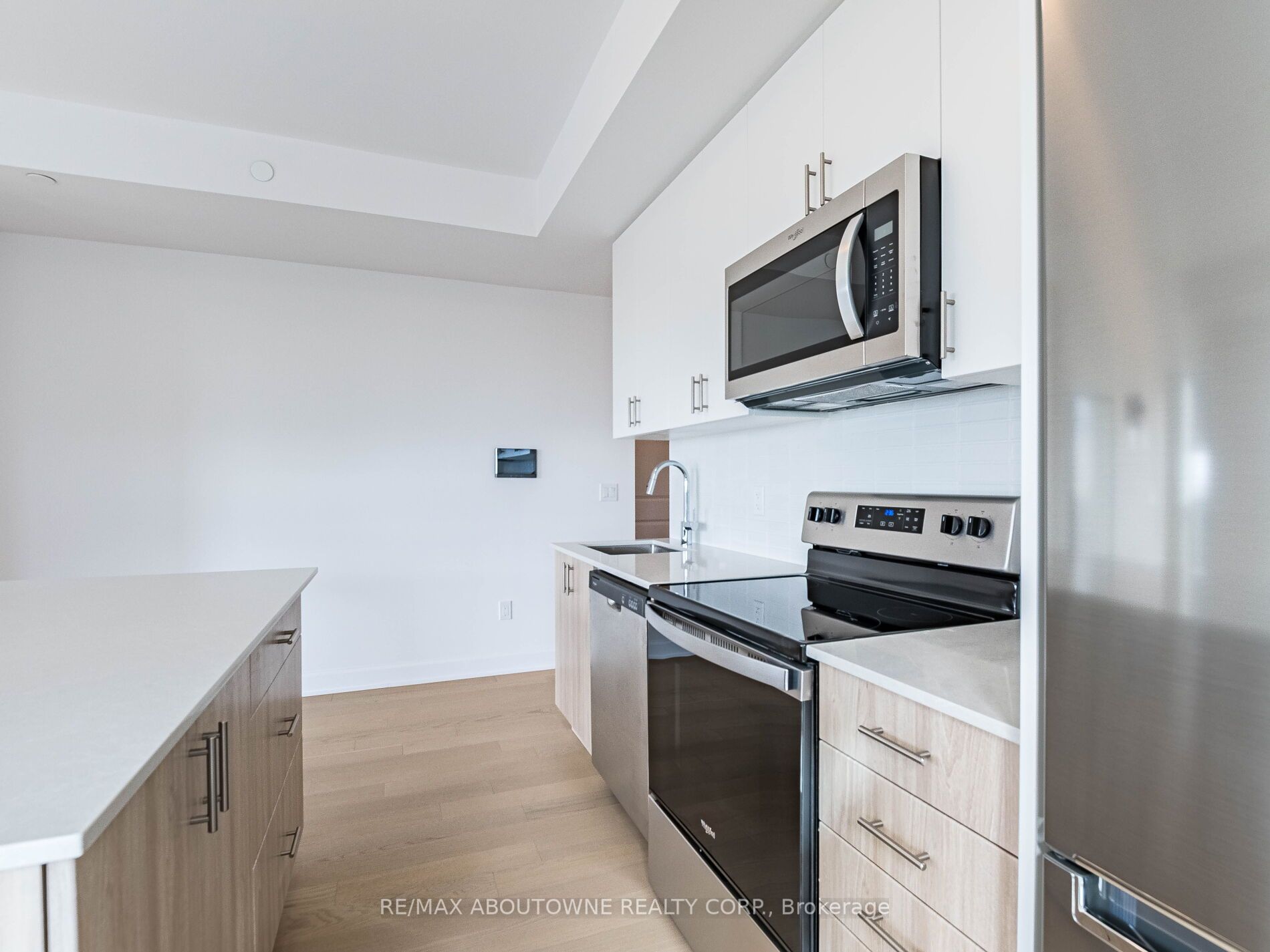 20 – 3240 William Colston Avenue, Oakville ‣ W12572916 20 – 3240 William Colston Avenue, Oakville ‣ W12572916