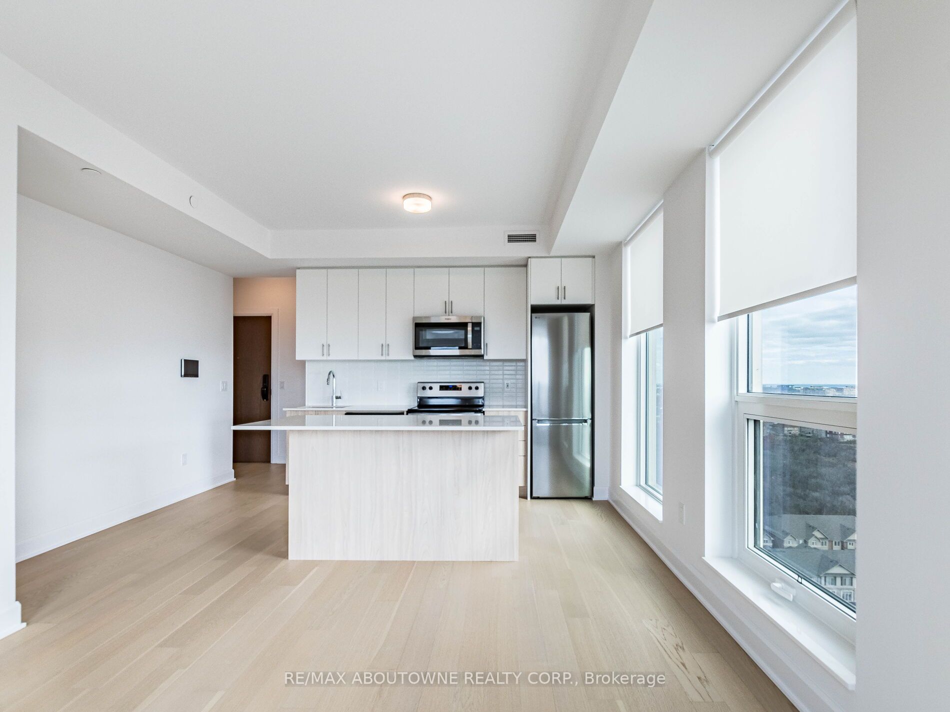 20 – 3240 William Colston Avenue, Oakville ‣ W12572916 20 – 3240 William Colston Avenue, Oakville ‣ W12572916