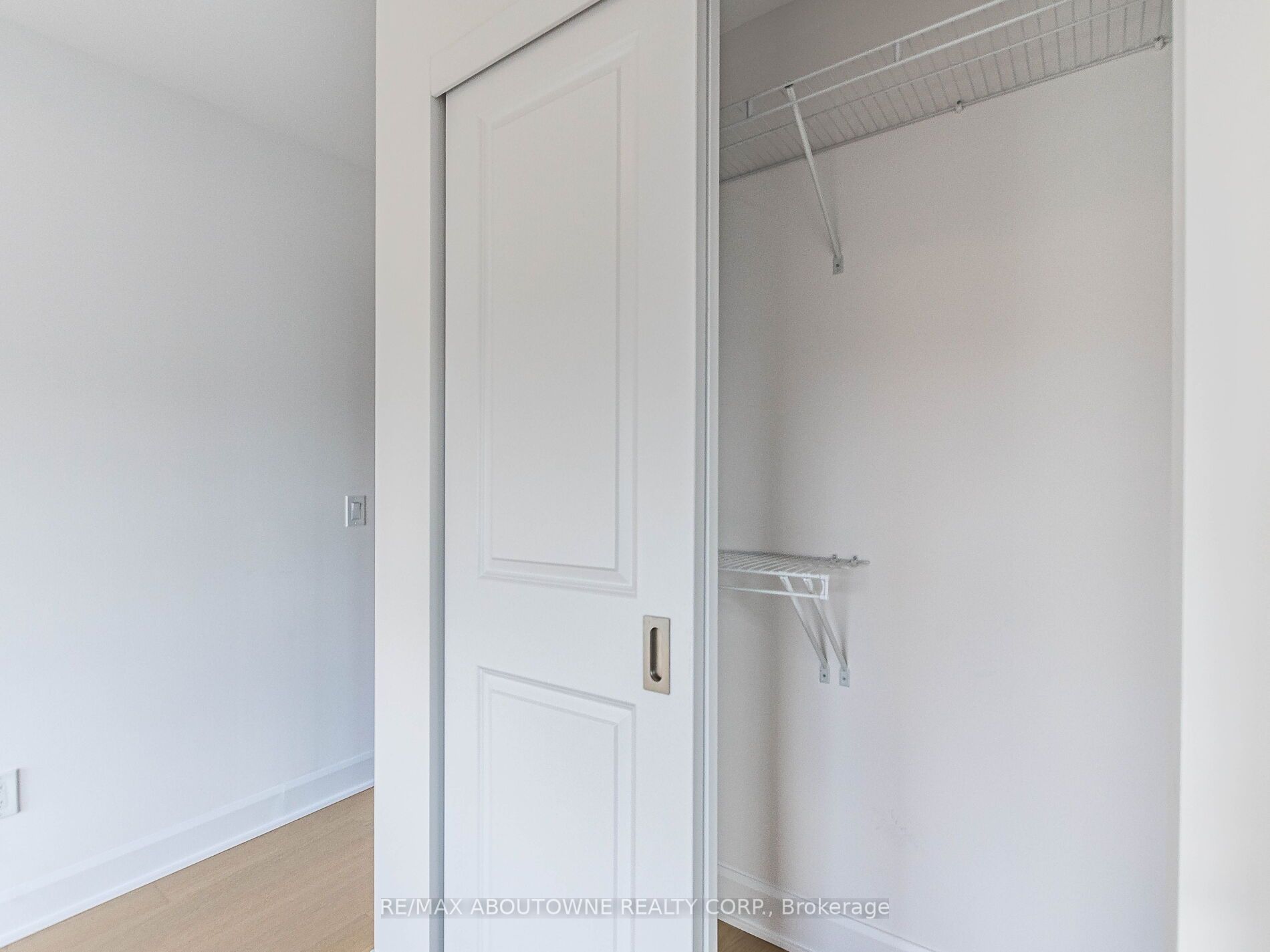 20 – 3240 William Colston Avenue, Oakville ‣ W12572916 20 – 3240 William Colston Avenue, Oakville ‣ W12572916