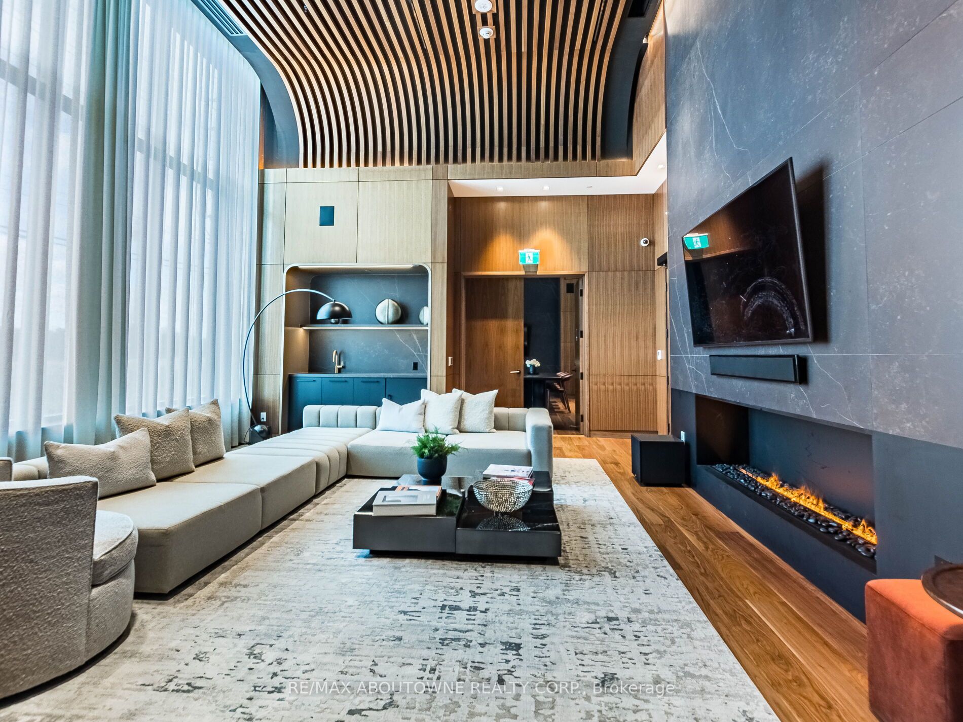 20 – 3240 William Colston Avenue, Oakville ‣ W12572916 20 – 3240 William Colston Avenue, Oakville ‣ W12572916