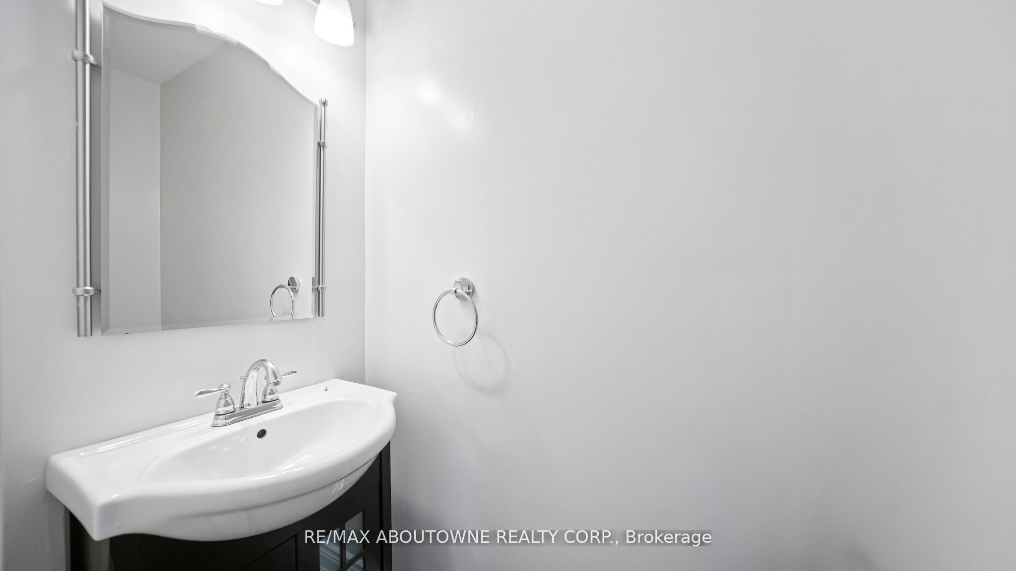 1228 Cornerbrook Place, Mississauga ‣ W12585700 1228 Cornerbrook Place, Mississauga ‣ W12585700