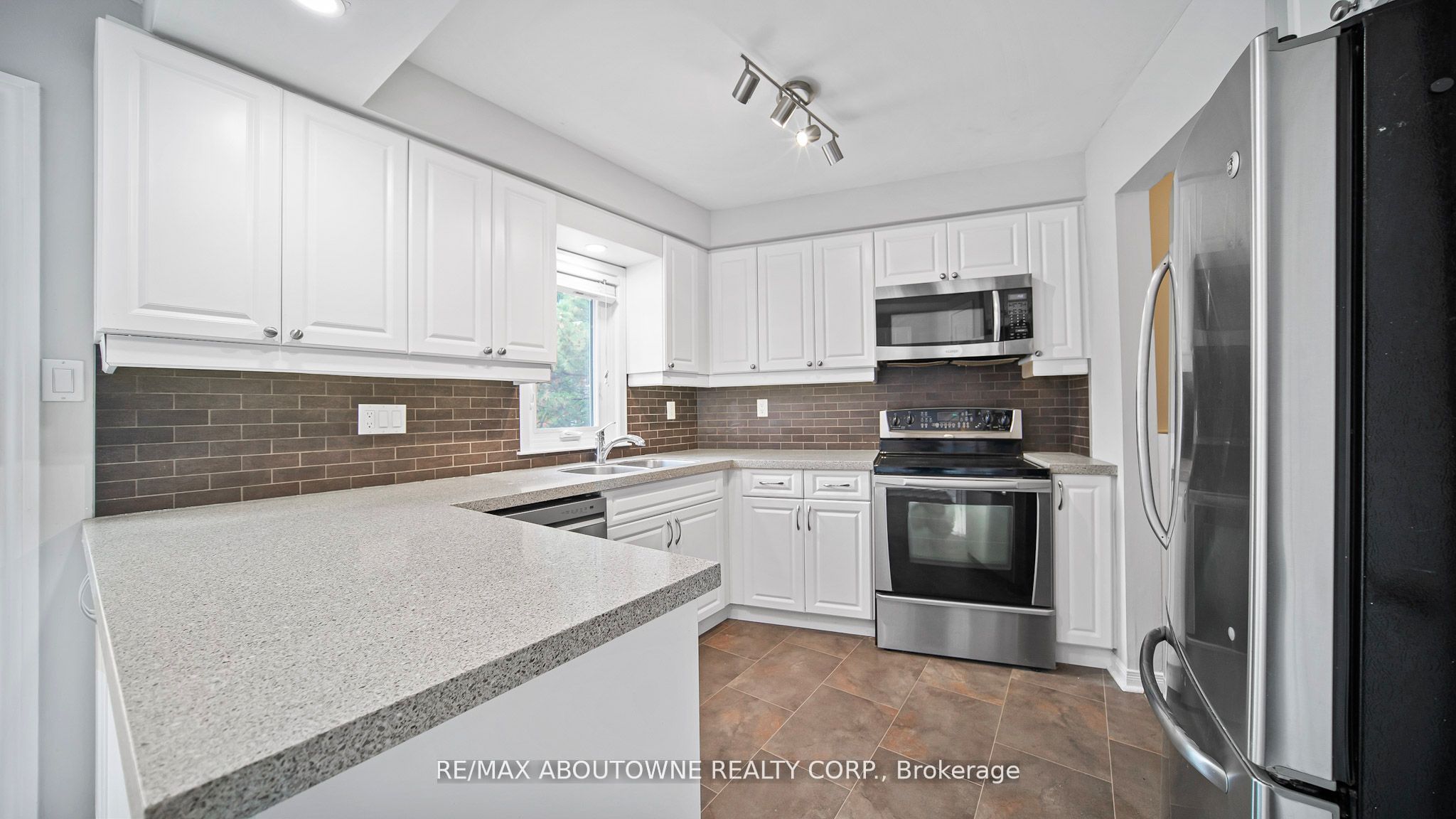 1228 Cornerbrook Place, Mississauga ‣ W12585700 1228 Cornerbrook Place, Mississauga ‣ W12585700