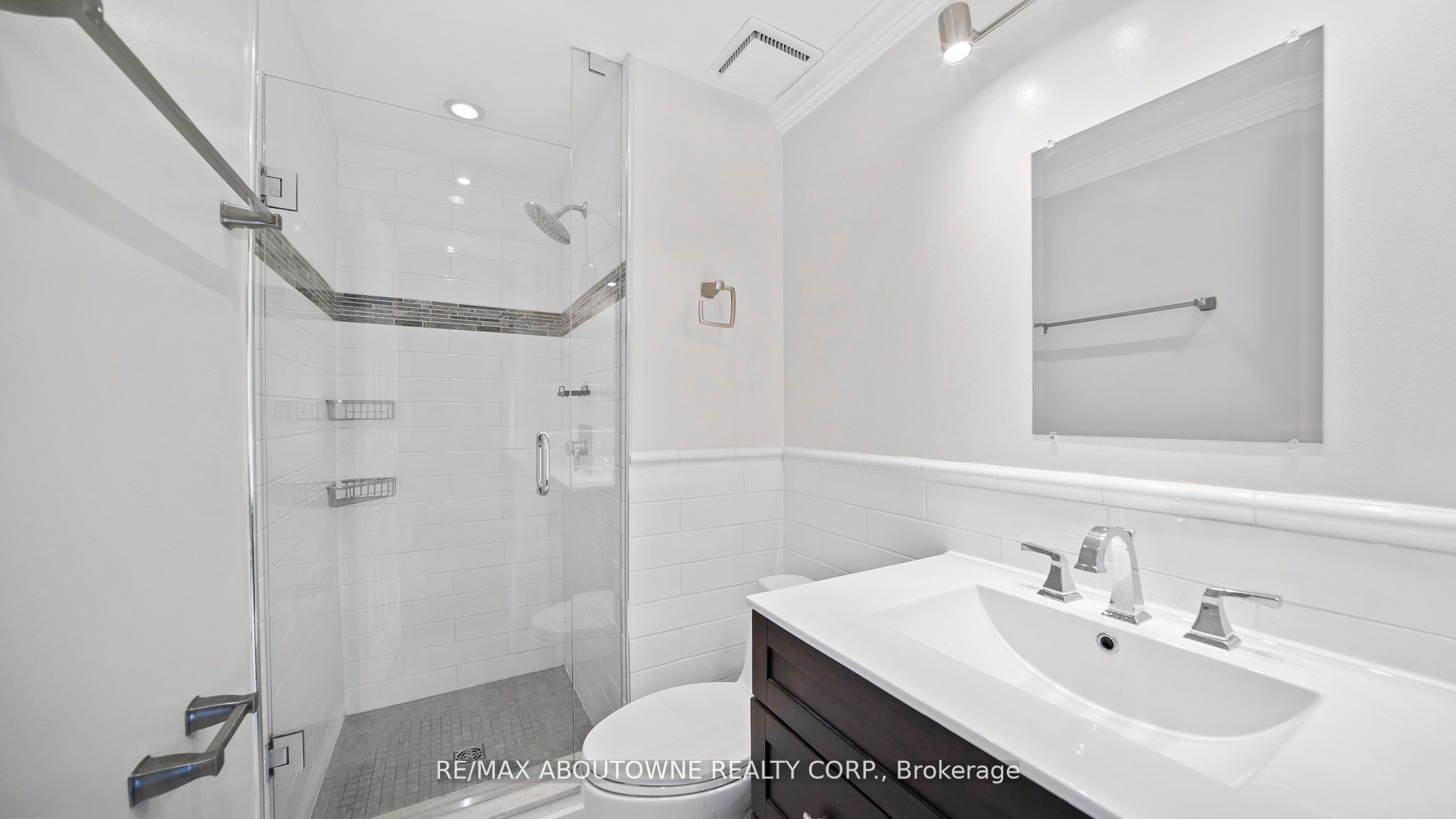 1228 Cornerbrook Place, Mississauga ‣ W12585700 1228 Cornerbrook Place, Mississauga ‣ W12585700