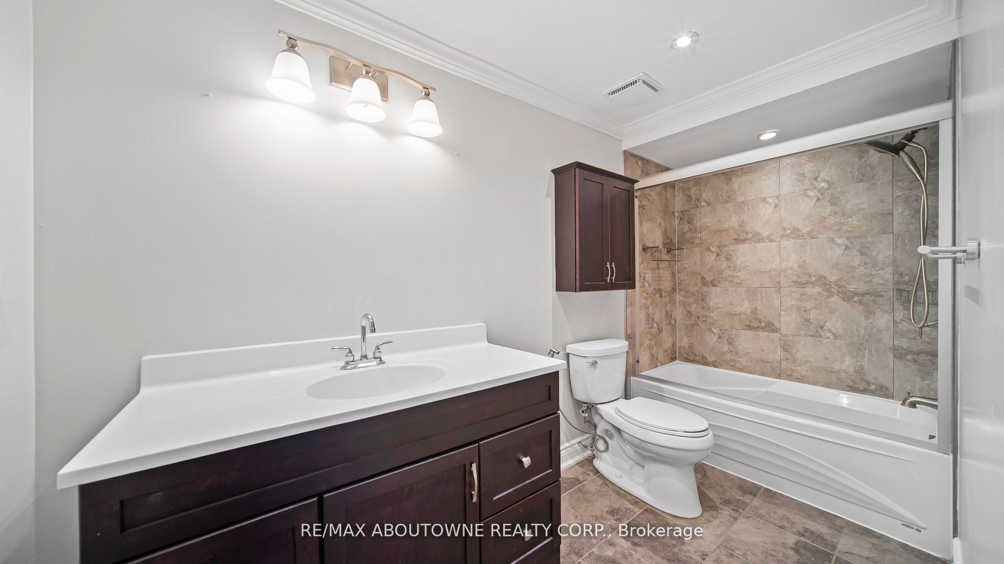 1228 Cornerbrook Place, Mississauga ‣ W12585700 1228 Cornerbrook Place, Mississauga ‣ W12585700