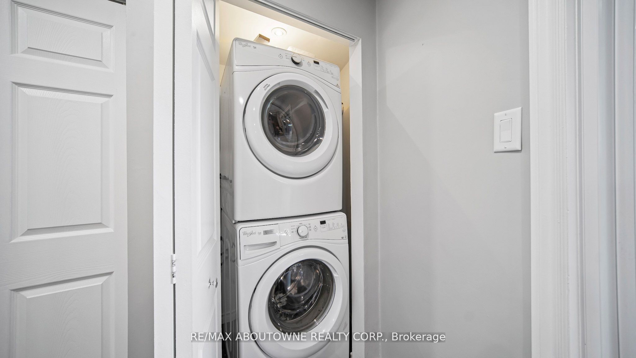 1228 Cornerbrook Place, Mississauga ‣ W12585700 1228 Cornerbrook Place, Mississauga ‣ W12585700