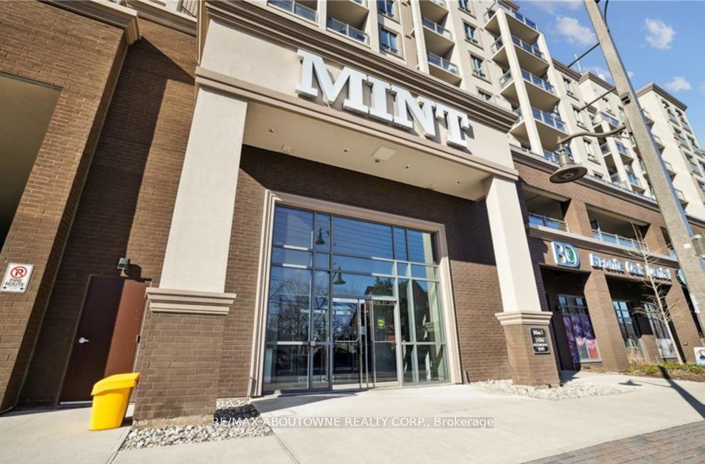 24 – 2486 Old Bronte Road, Oakville