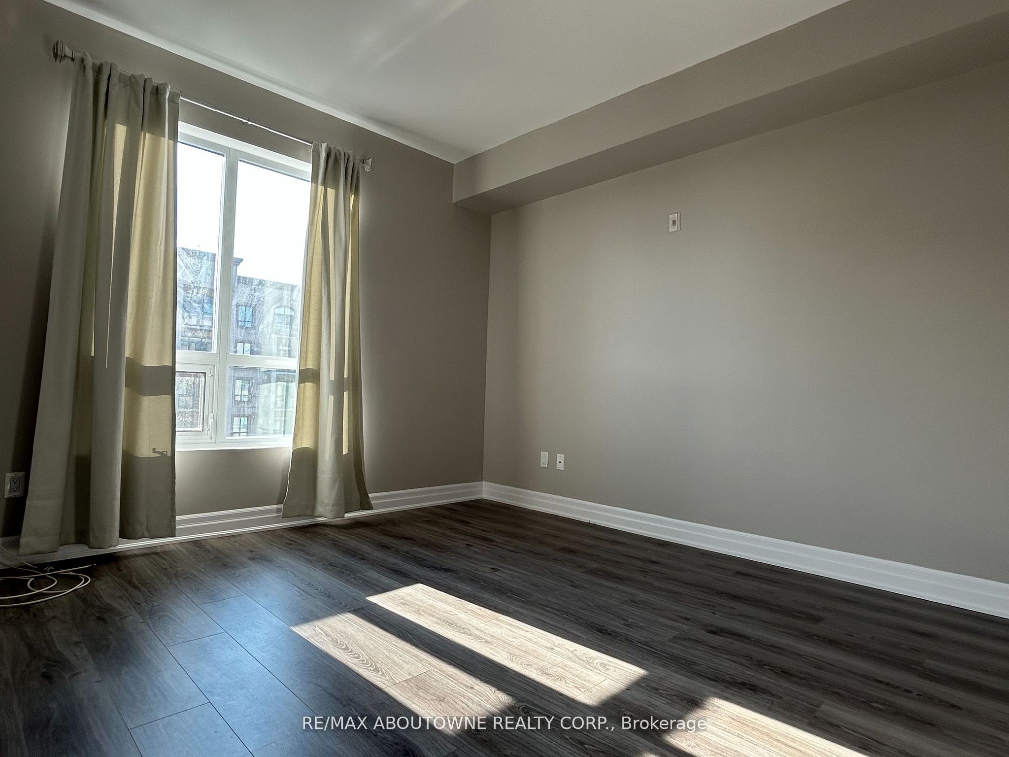 24 – 2486 Old Bronte Road, Oakville ‣ W12592698 24 – 2486 Old Bronte Road, Oakville ‣ W12592698