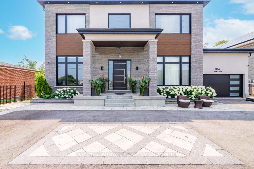 334 Third Lane, Oakville ‣ W12594248 334 Third Lane, Oakville ‣ W12594248