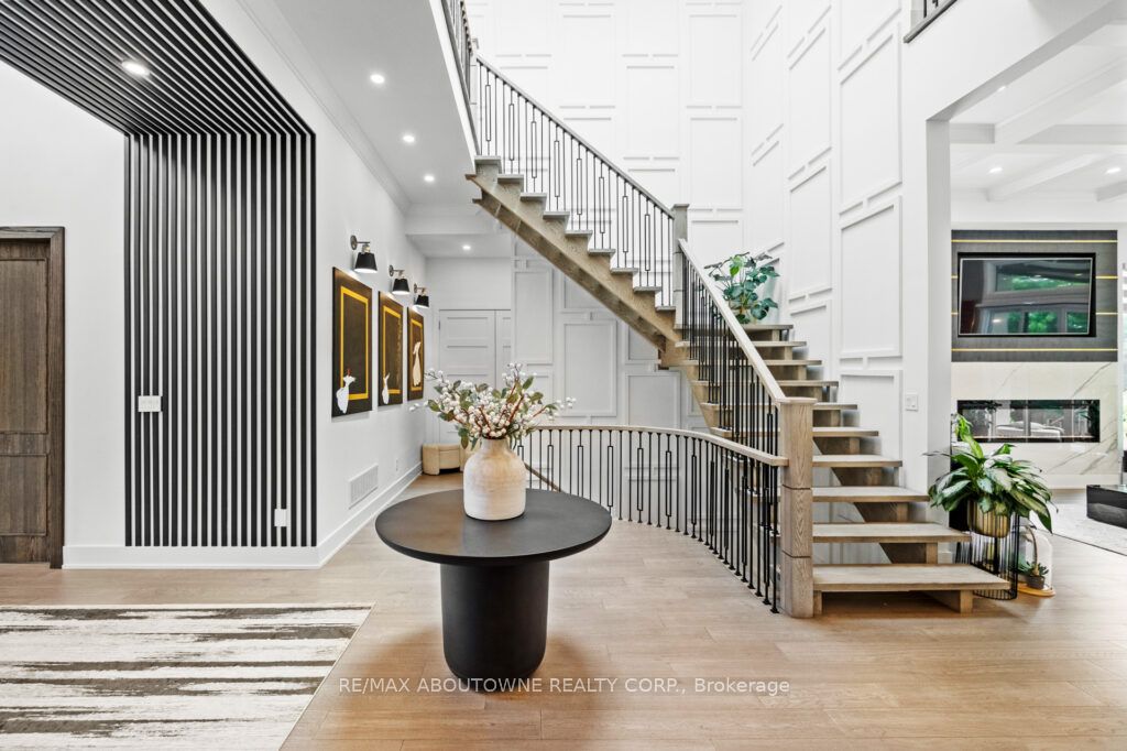 334 Third Lane, Oakville ‣ W12594248 334 Third Lane, Oakville ‣ W12594248