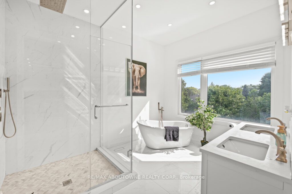 334 Third Lane, Oakville ‣ W12594248 334 Third Lane, Oakville ‣ W12594248