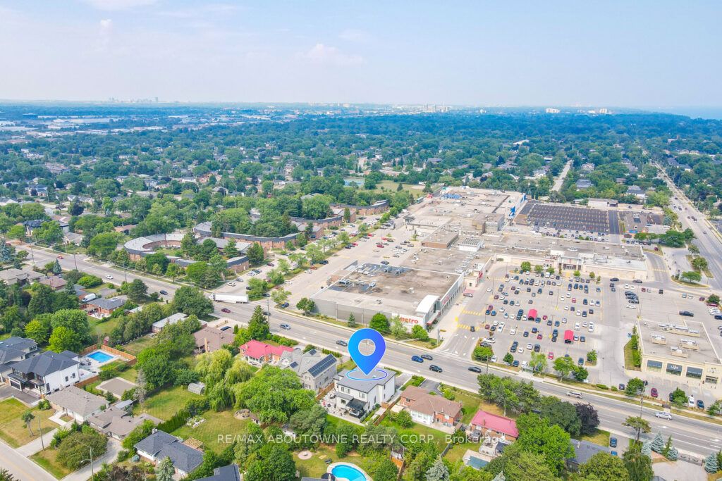 334 Third Lane, Oakville ‣ W12594248 334 Third Lane, Oakville ‣ W12594248