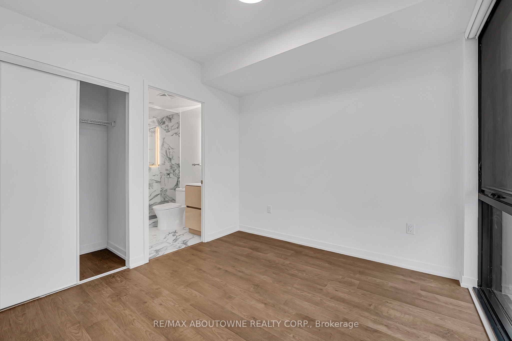 17 – 251 Masonry Way, Mississauga ‣ W12608256 17 – 251 Masonry Way, Mississauga ‣ W12608256