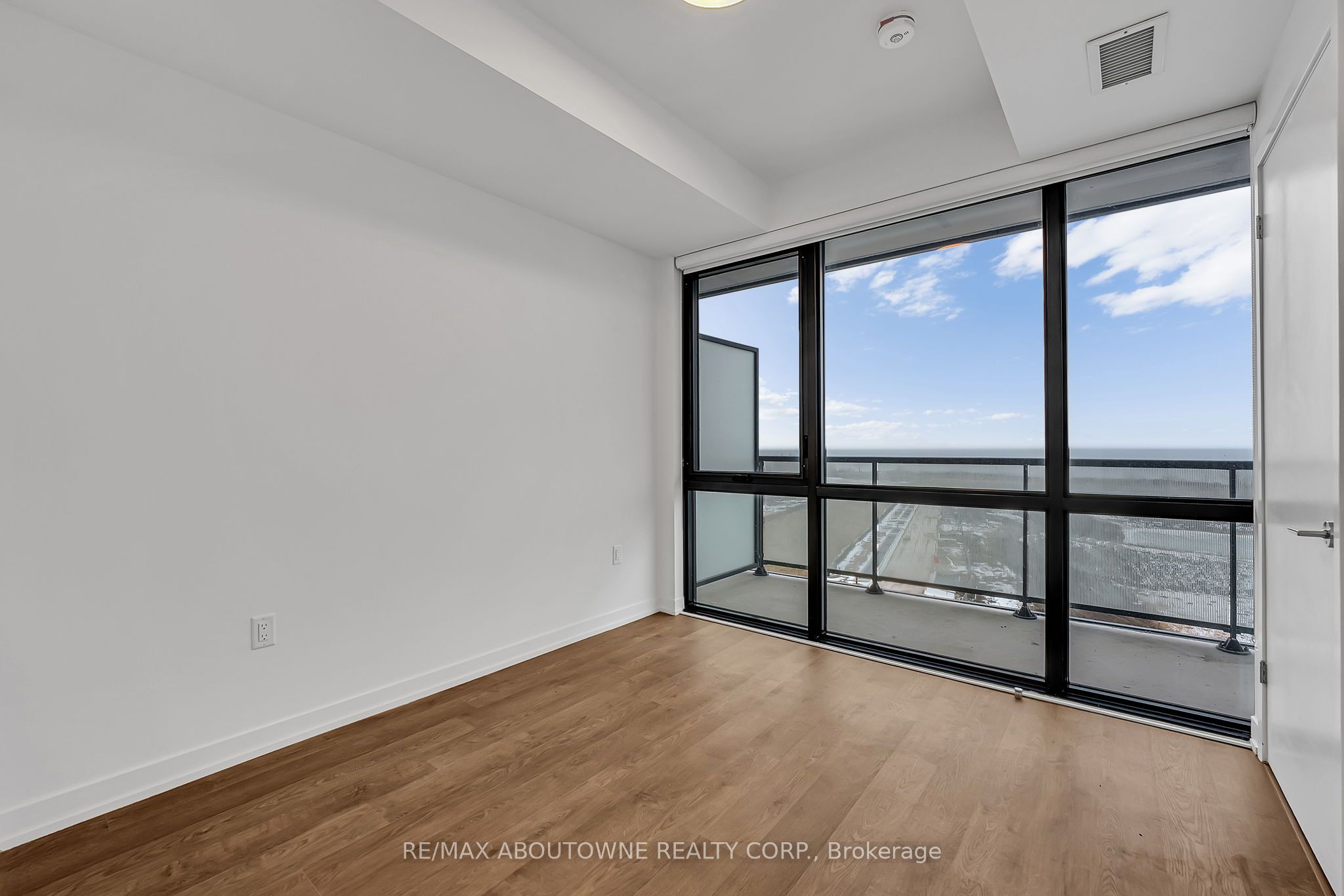 17 – 251 Masonry Way, Mississauga ‣ W12608256 17 – 251 Masonry Way, Mississauga ‣ W12608256