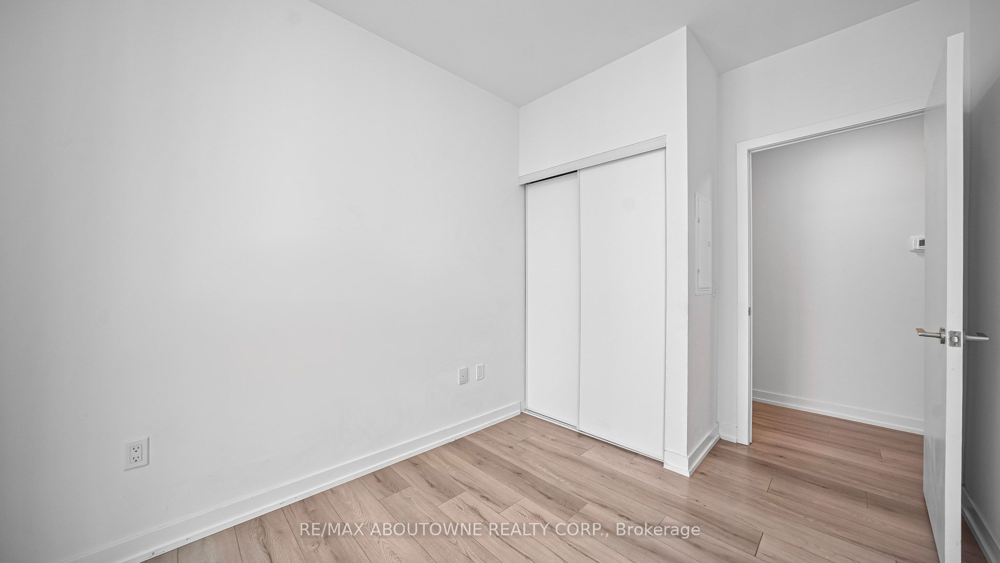 7 – 1195 The Queensway Avenue, Toronto W08 ‣ W12610572 7 – 1195 The Queensway Avenue, Toronto W08 ‣ W12610572