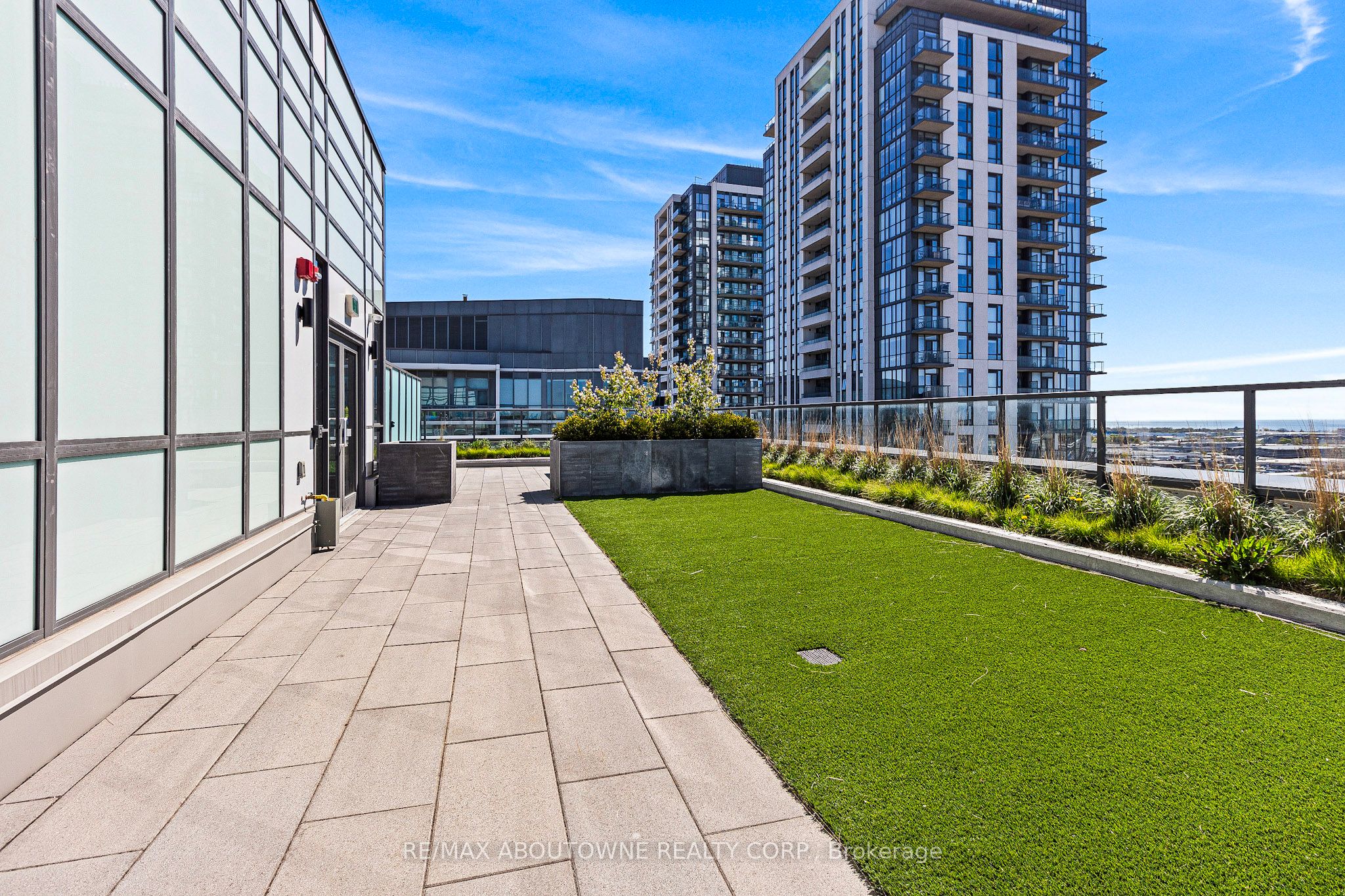 7 – 1195 The Queensway Avenue, Toronto W08 ‣ W12610572 7 – 1195 The Queensway Avenue, Toronto W08 ‣ W12610572