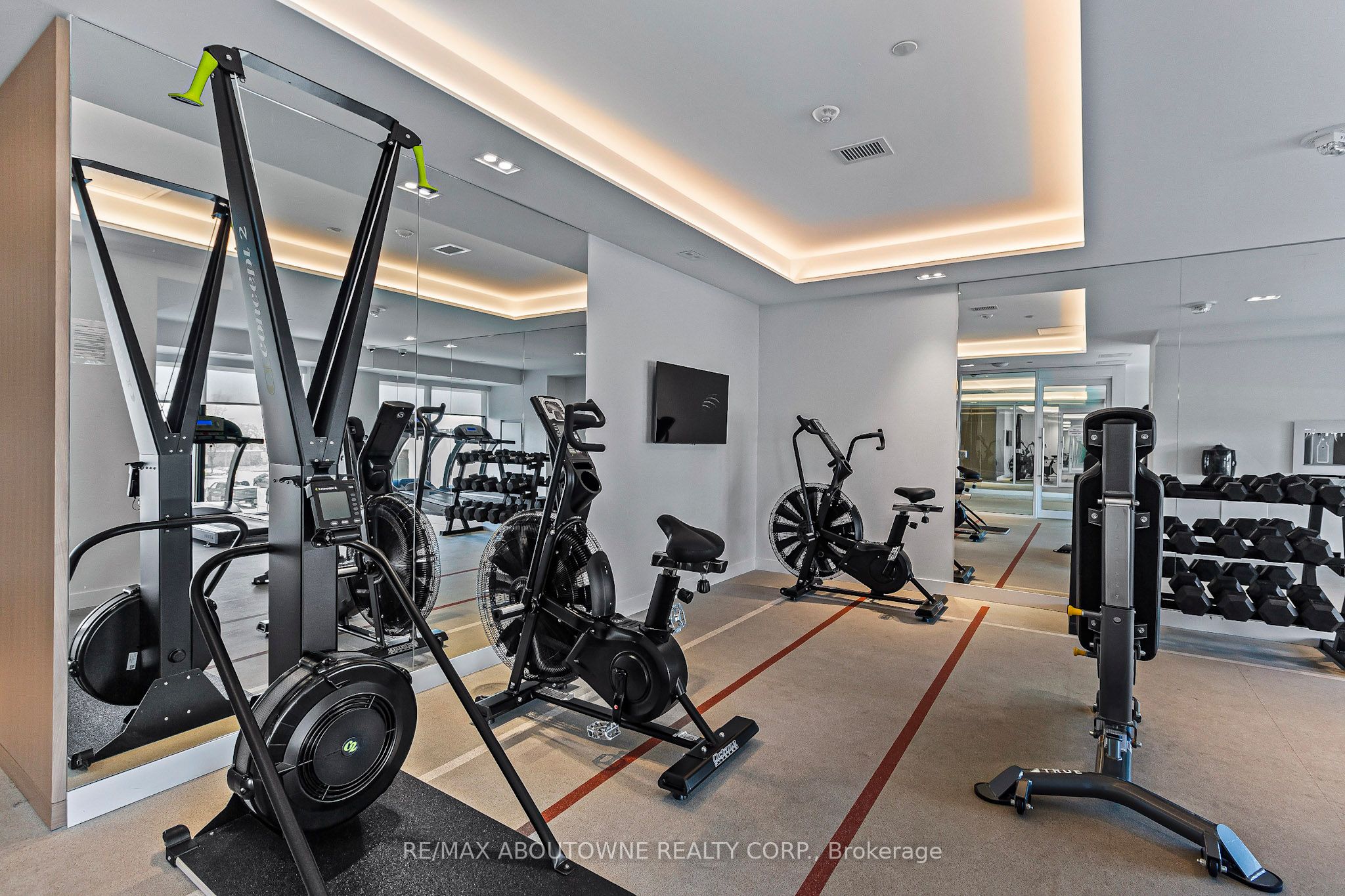 7 – 1195 The Queensway Avenue, Toronto W08 ‣ W12610572 7 – 1195 The Queensway Avenue, Toronto W08 ‣ W12610572