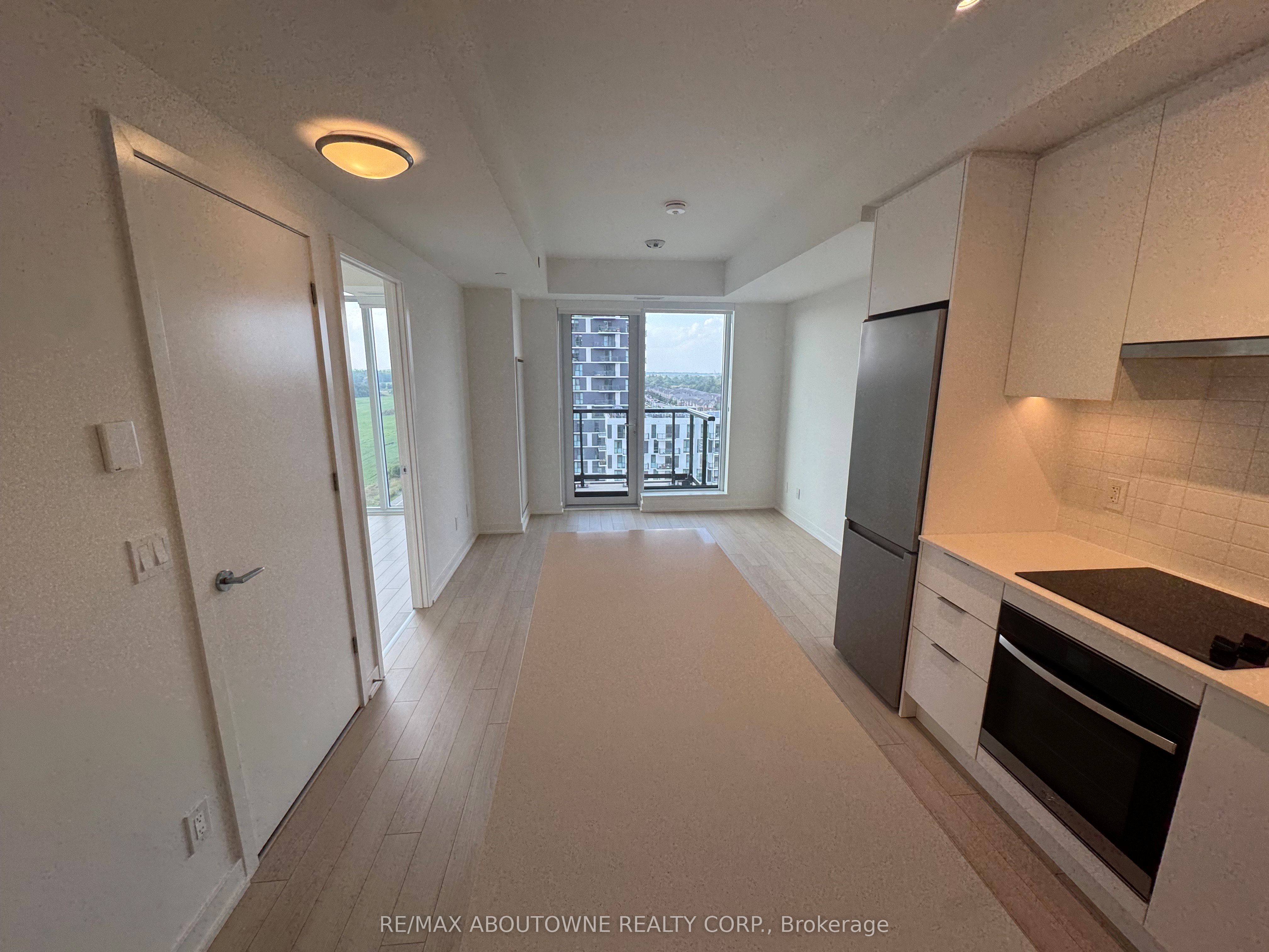 1204 – 3079 Trafalgar Road, Oakville ‣ W12612454 1204 – 3079 Trafalgar Road, Oakville ‣ W12612454