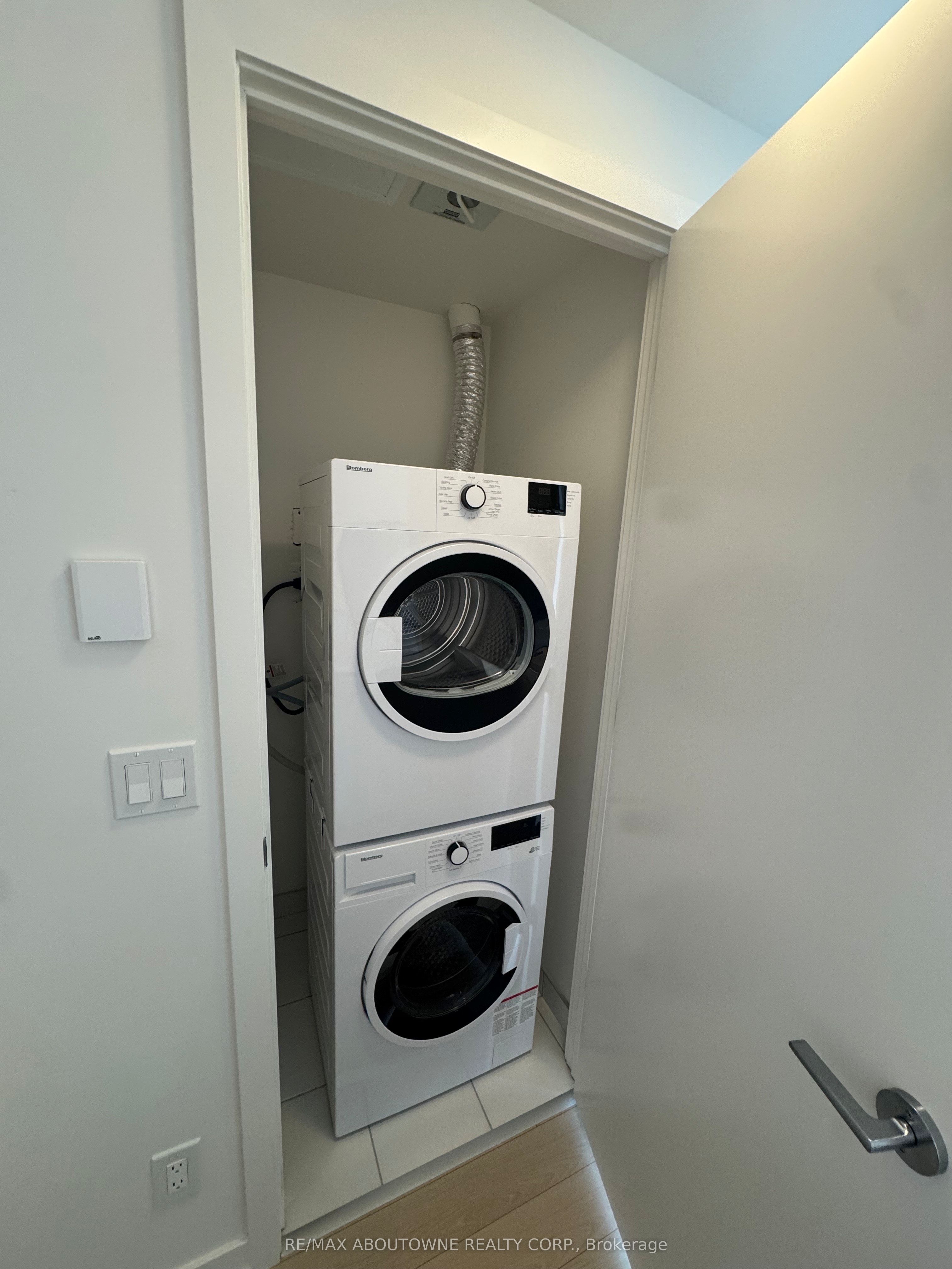 1204 – 3079 Trafalgar Road, Oakville ‣ W12612454 1204 – 3079 Trafalgar Road, Oakville ‣ W12612454