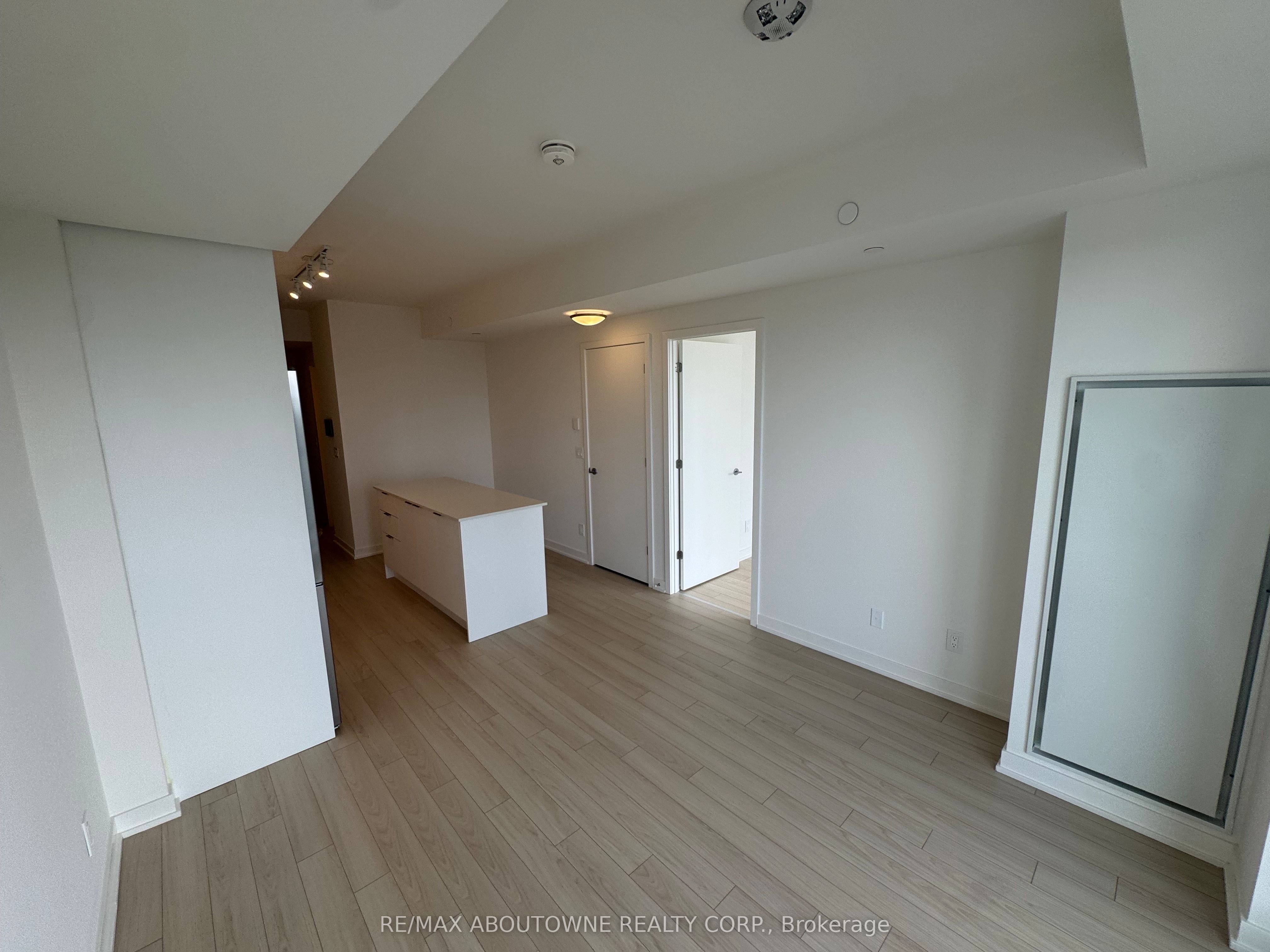 1204 – 3079 Trafalgar Road, Oakville ‣ W12612454 1204 – 3079 Trafalgar Road, Oakville ‣ W12612454