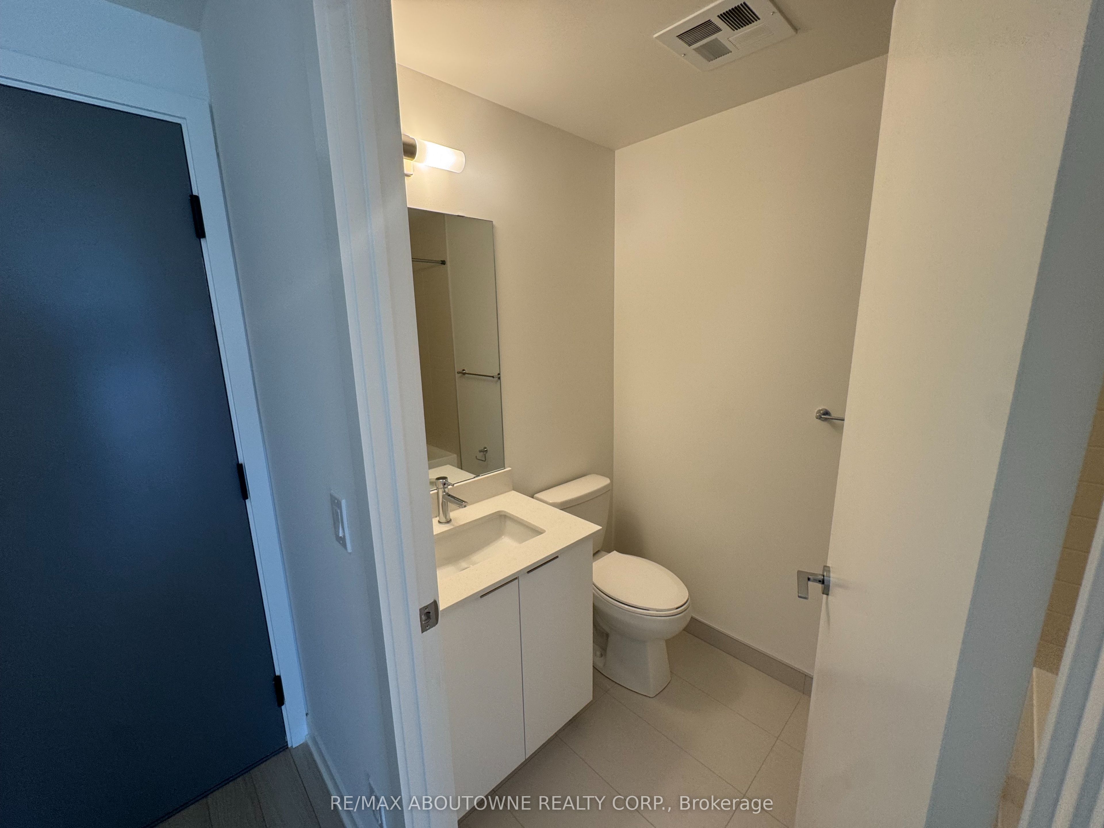 1204 – 3079 Trafalgar Road, Oakville ‣ W12612454 1204 – 3079 Trafalgar Road, Oakville ‣ W12612454