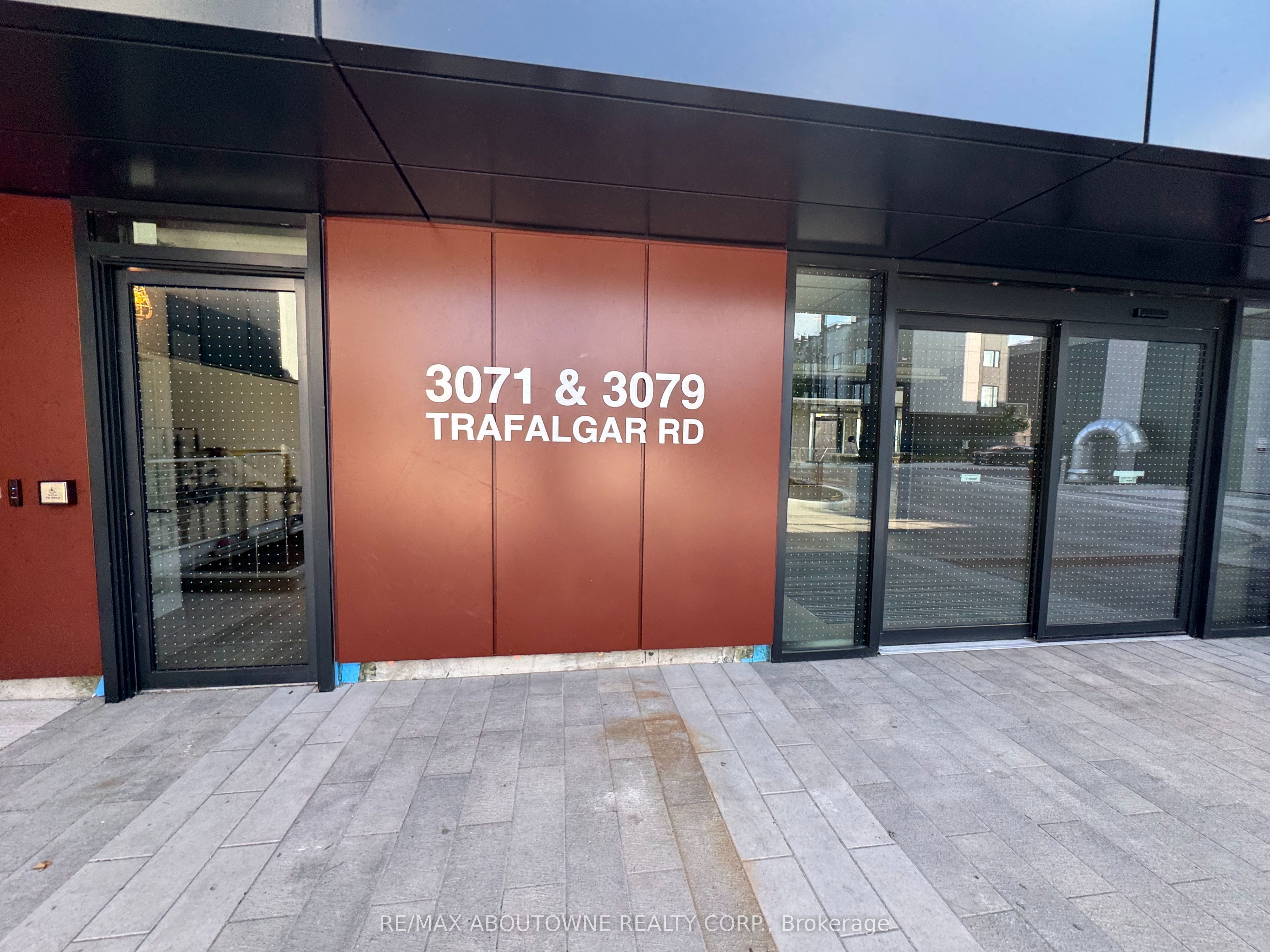 1204 – 3079 Trafalgar Road, Oakville ‣ W12612454 1204 – 3079 Trafalgar Road, Oakville ‣ W12612454