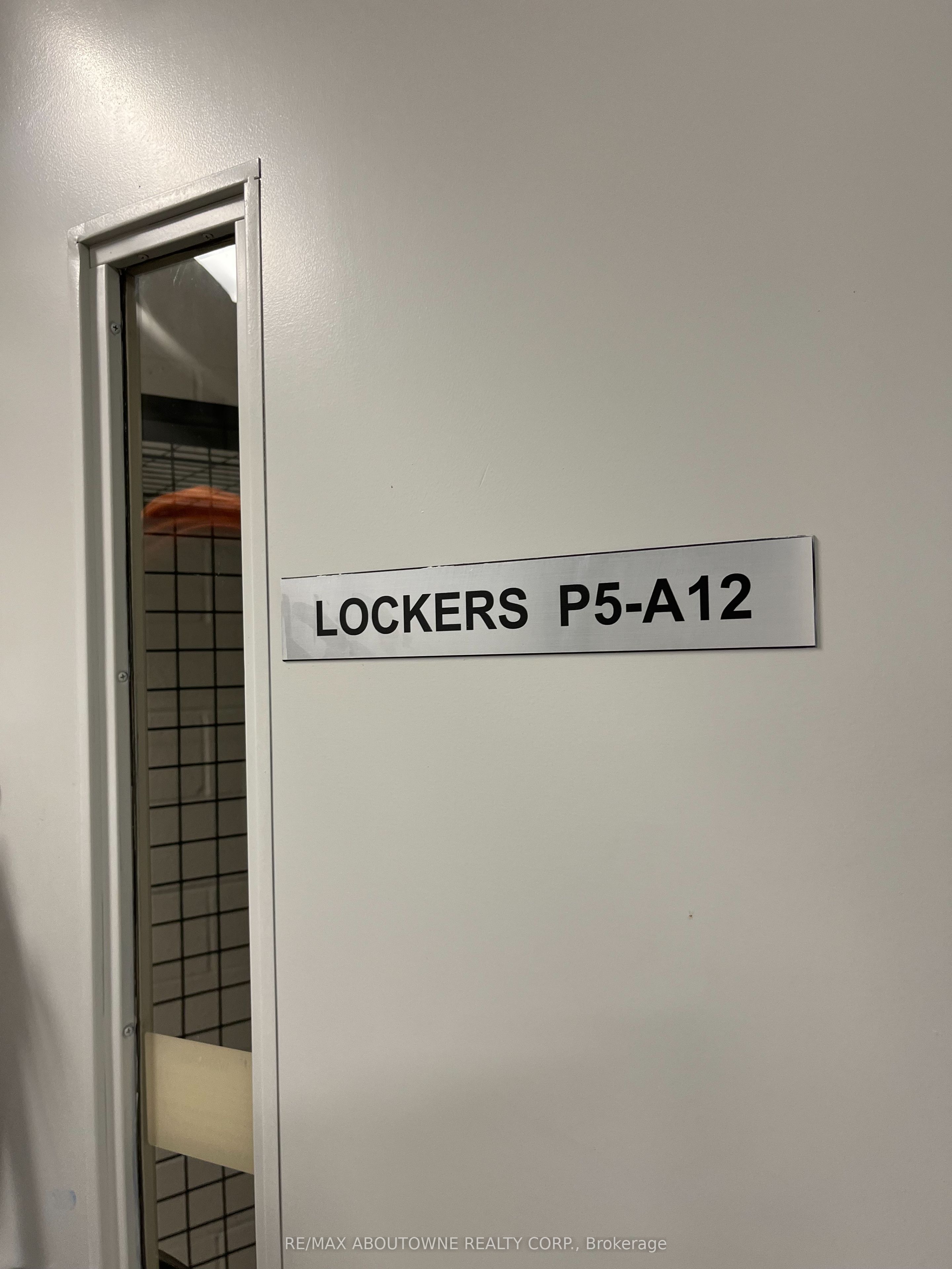 3401 – 395 Square One Drive, Mississauga ‣ W12627954 3401 – 395 Square One Drive, Mississauga ‣ W12627954